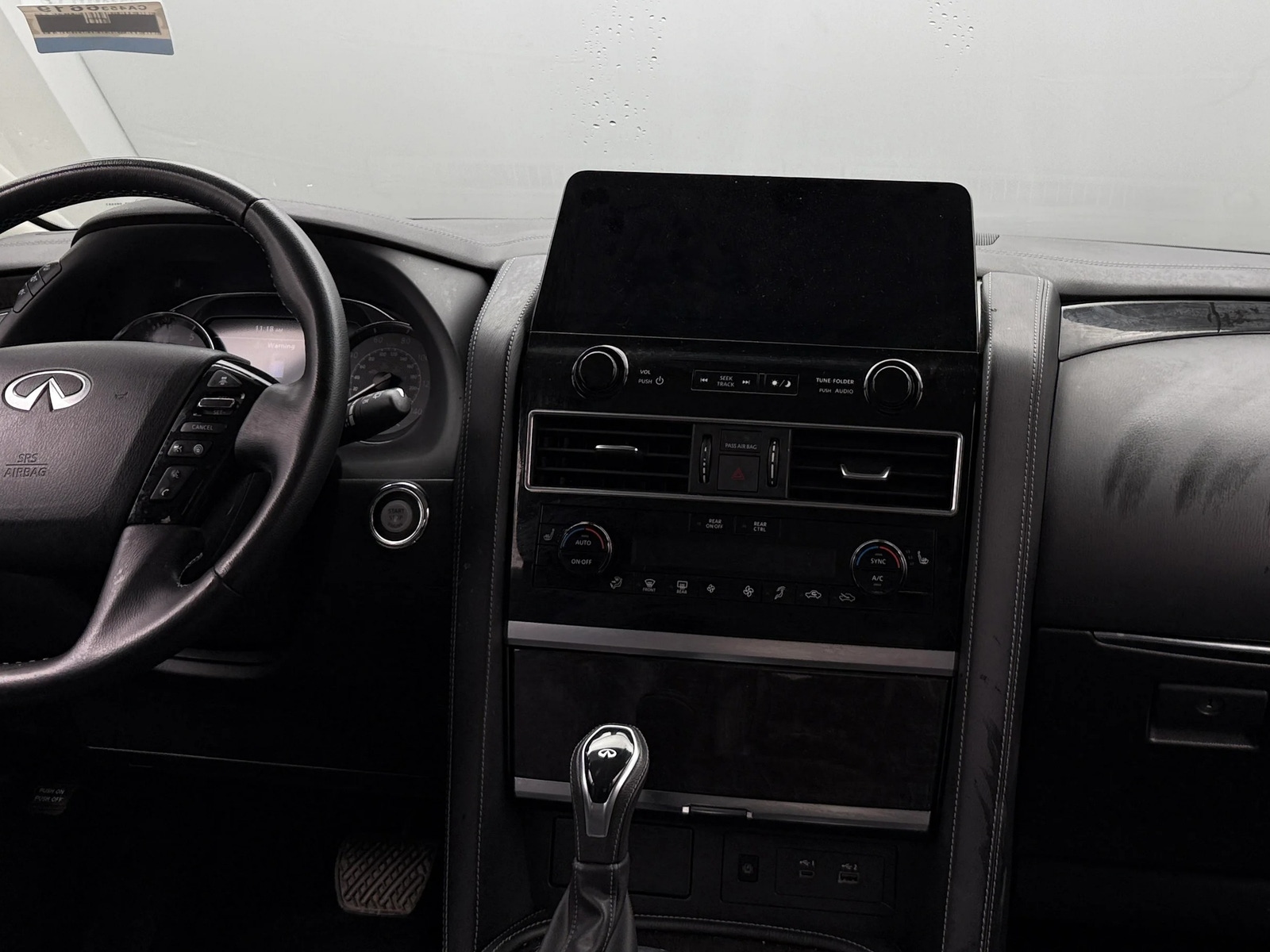 Thumbnail: 2024 INFINITI QX80 - 2