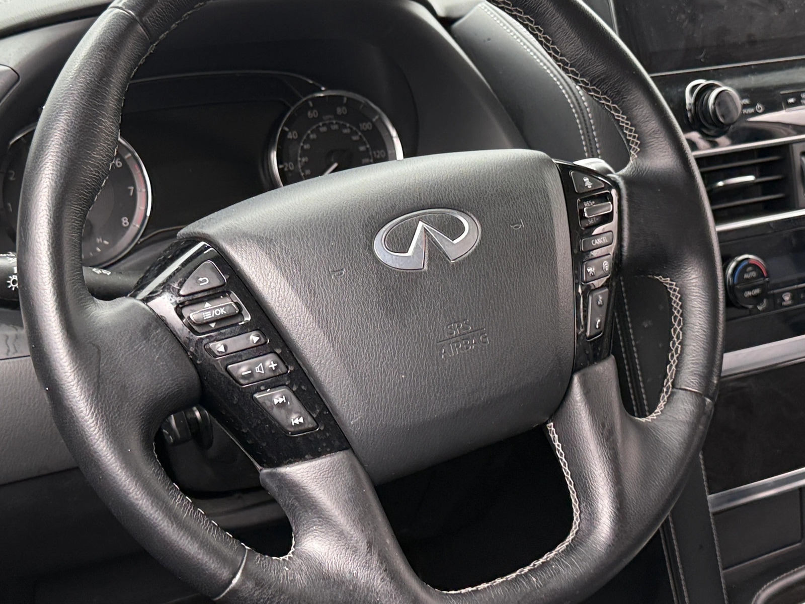 Thumbnail: 2024 INFINITI QX80 - 4