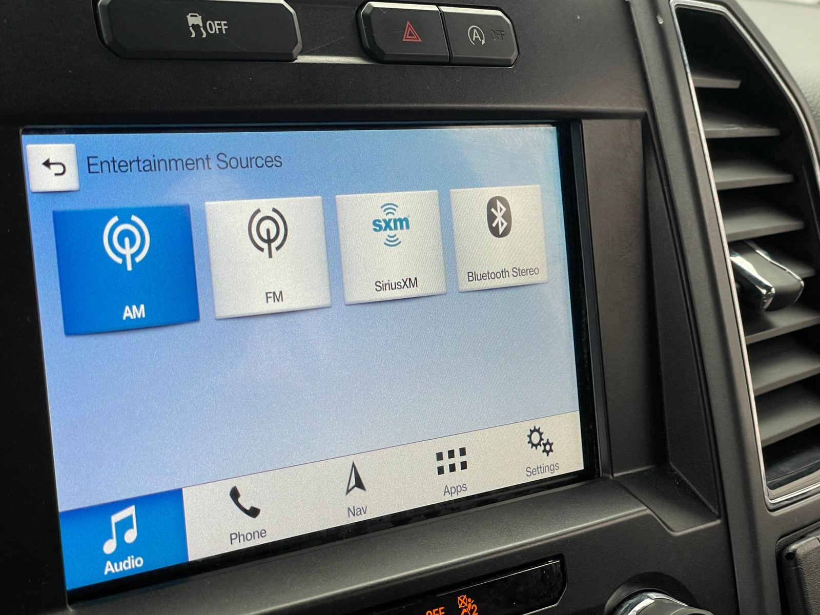 Thumbnail: 2019 Ford Econoline - 4