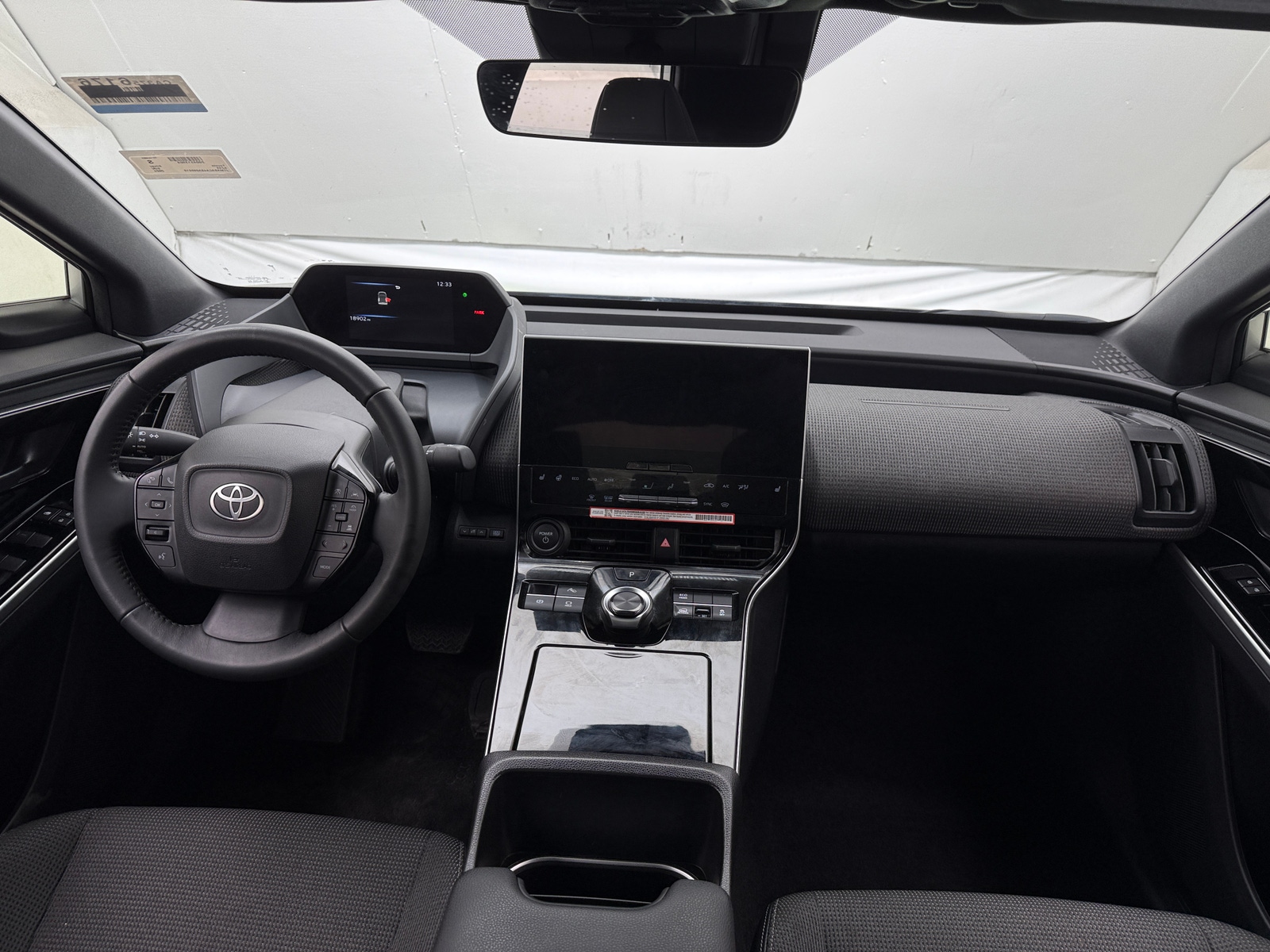 Thumbnail: 2025 Toyota bZ4X - 2