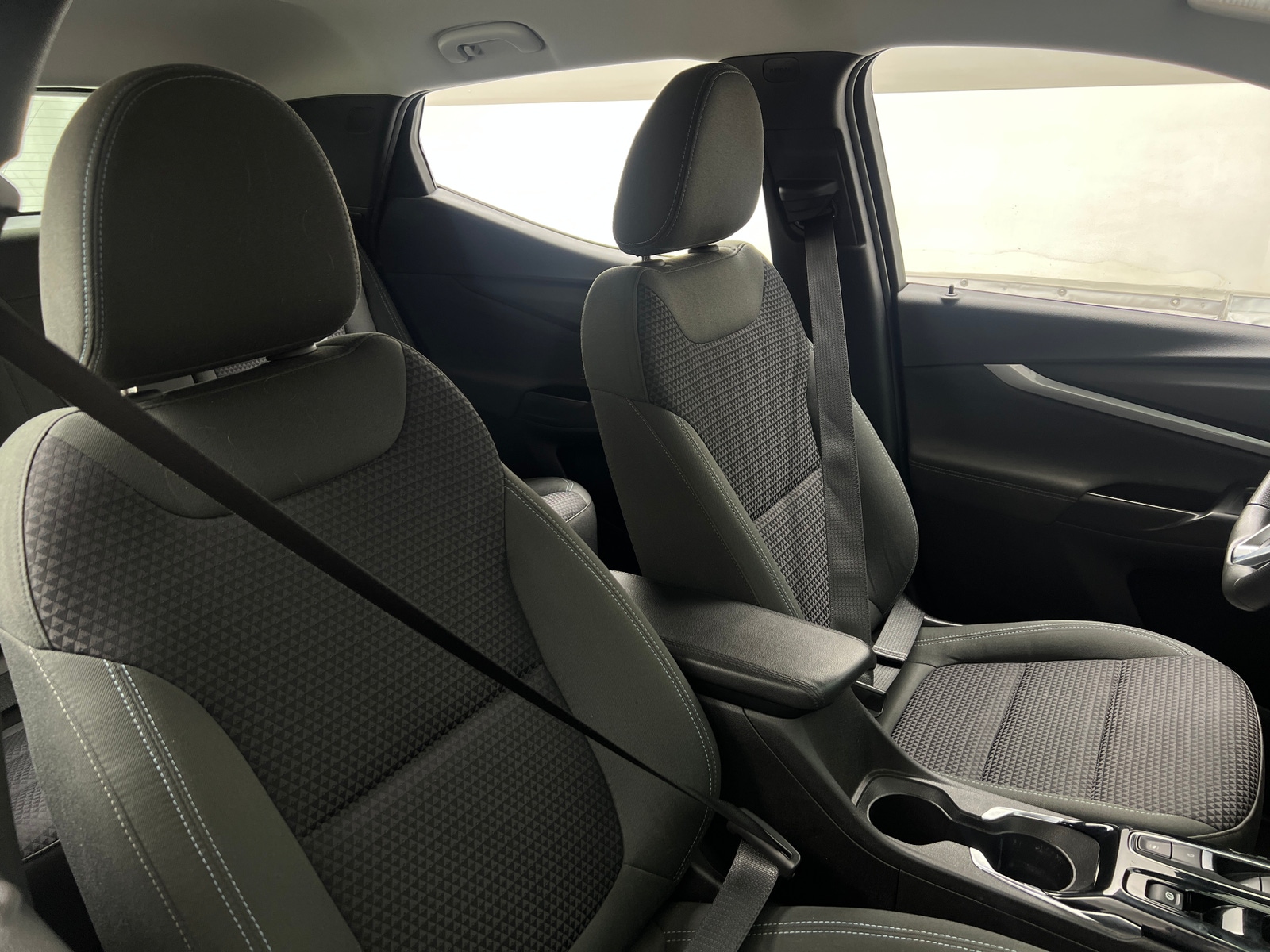 Thumbnail: 2023 Chevrolet Bolt EUV - 2