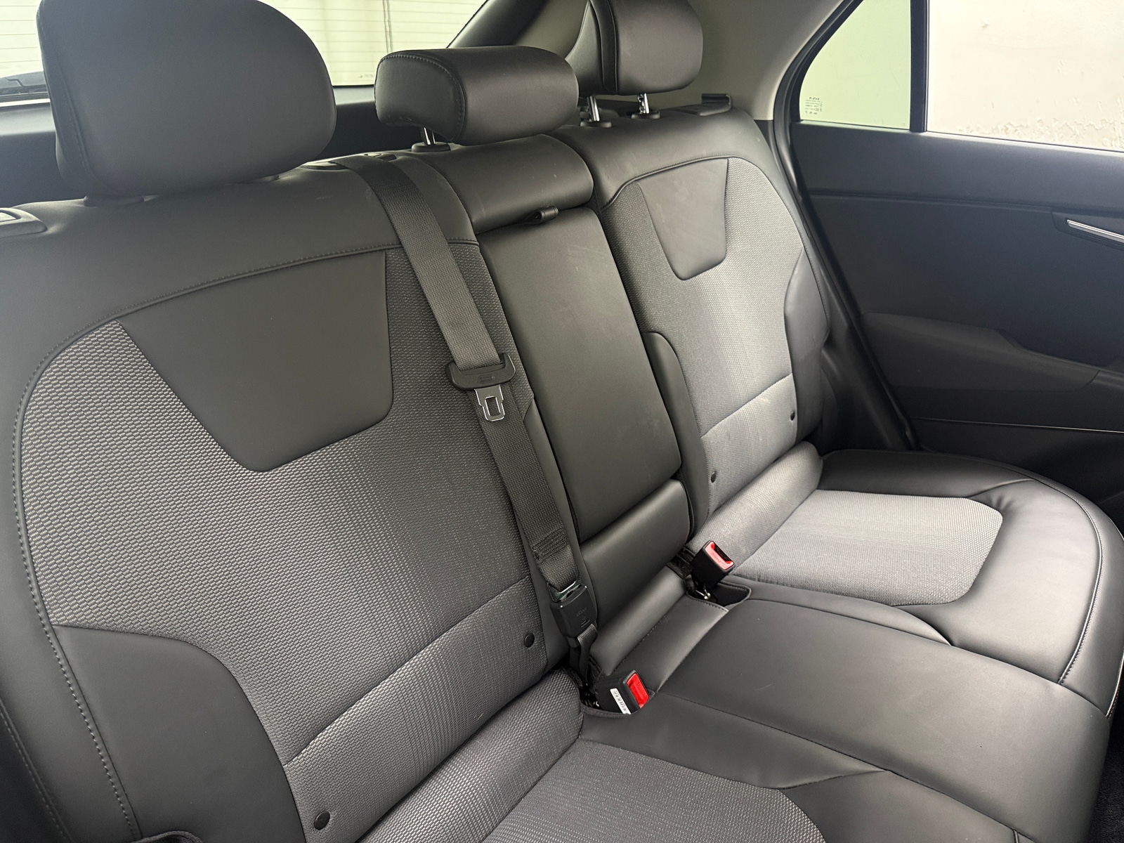 Thumbnail: 2024 Kia Niro - 5