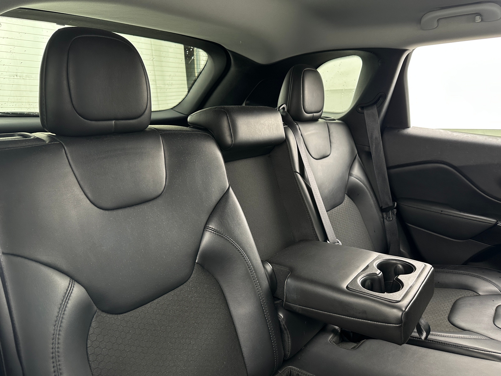 Thumbnail: 2020 Jeep Cherokee - 6