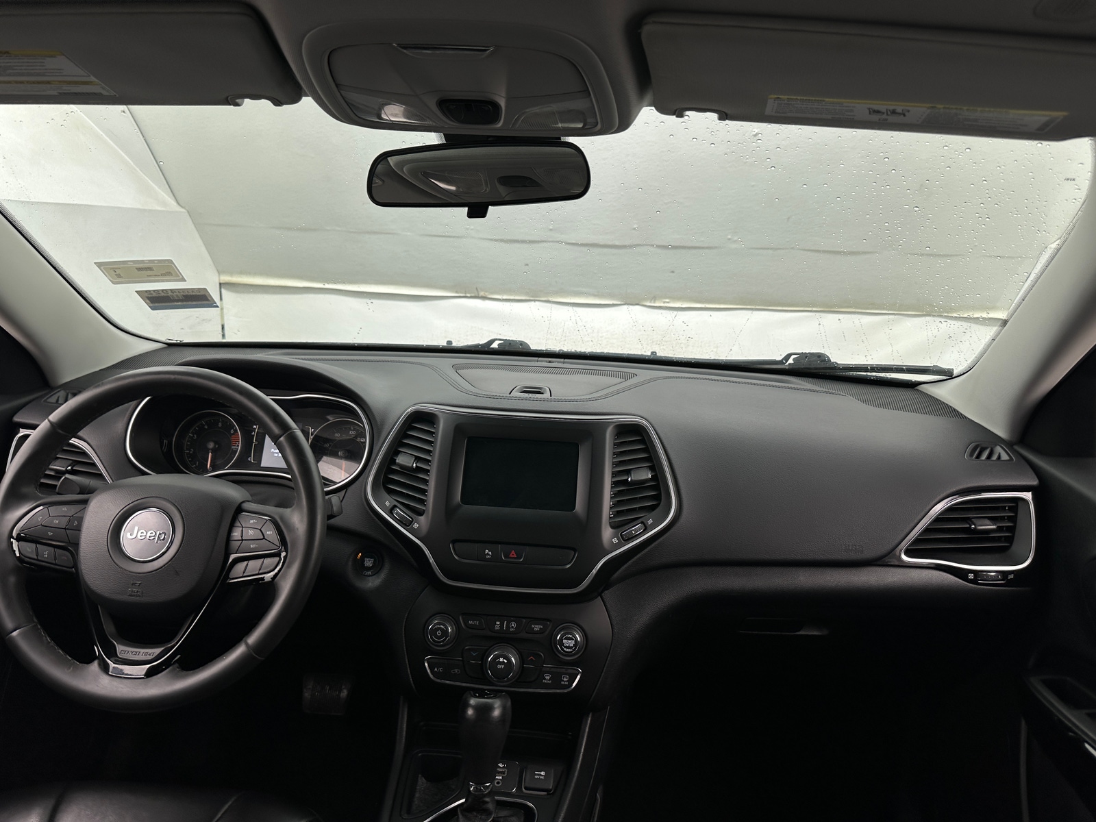 Thumbnail: 2020 Jeep Cherokee - 3