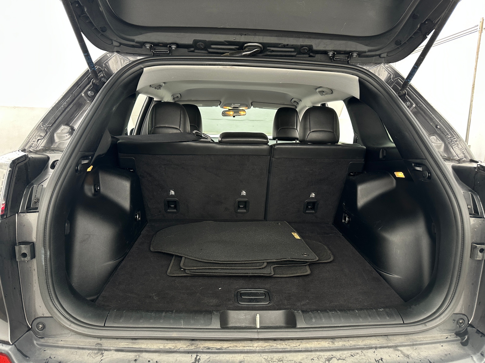 Thumbnail: 2020 Jeep Cherokee - 7