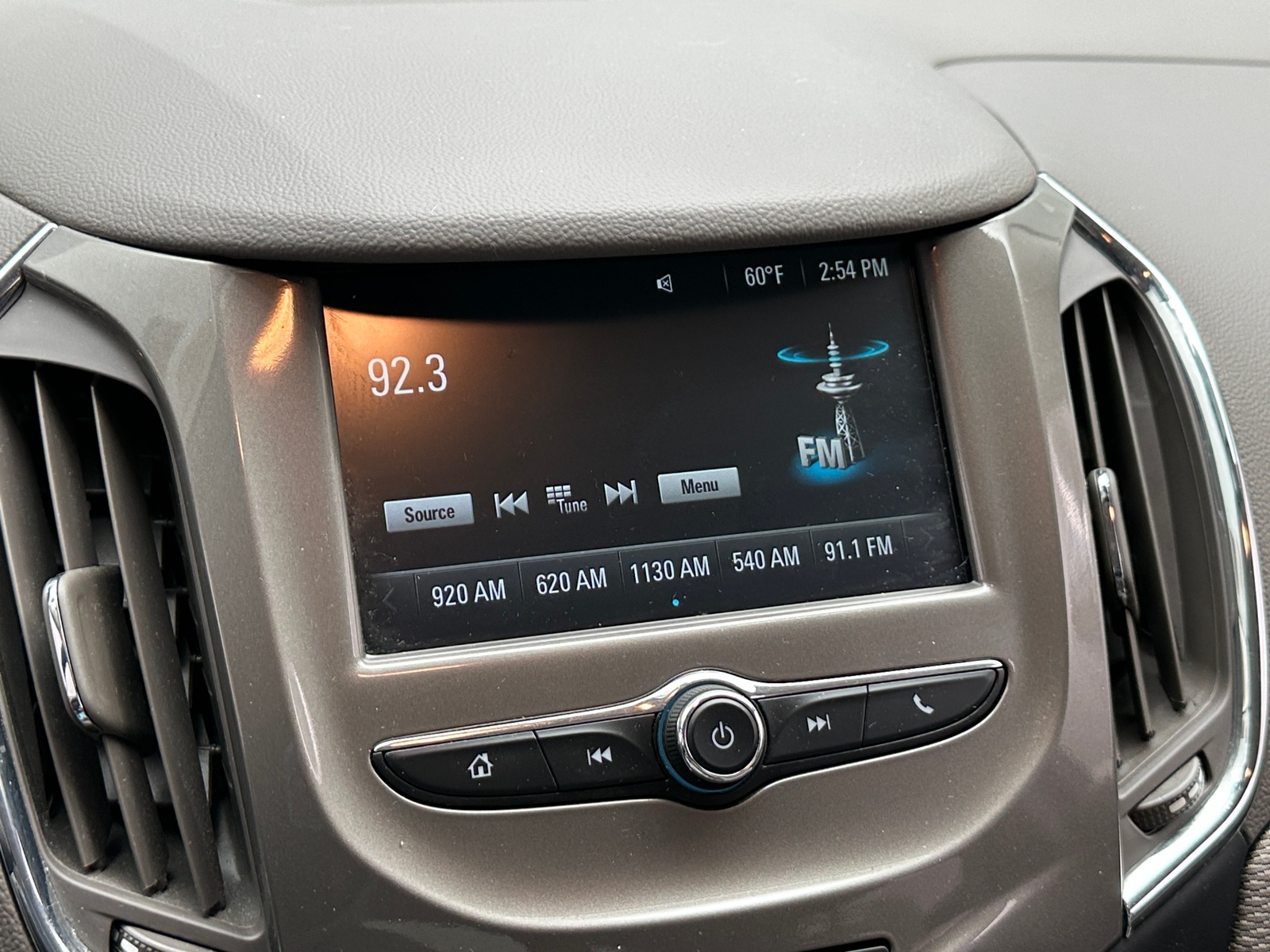 Thumbnail: 2018 Chevrolet Cruze - 4