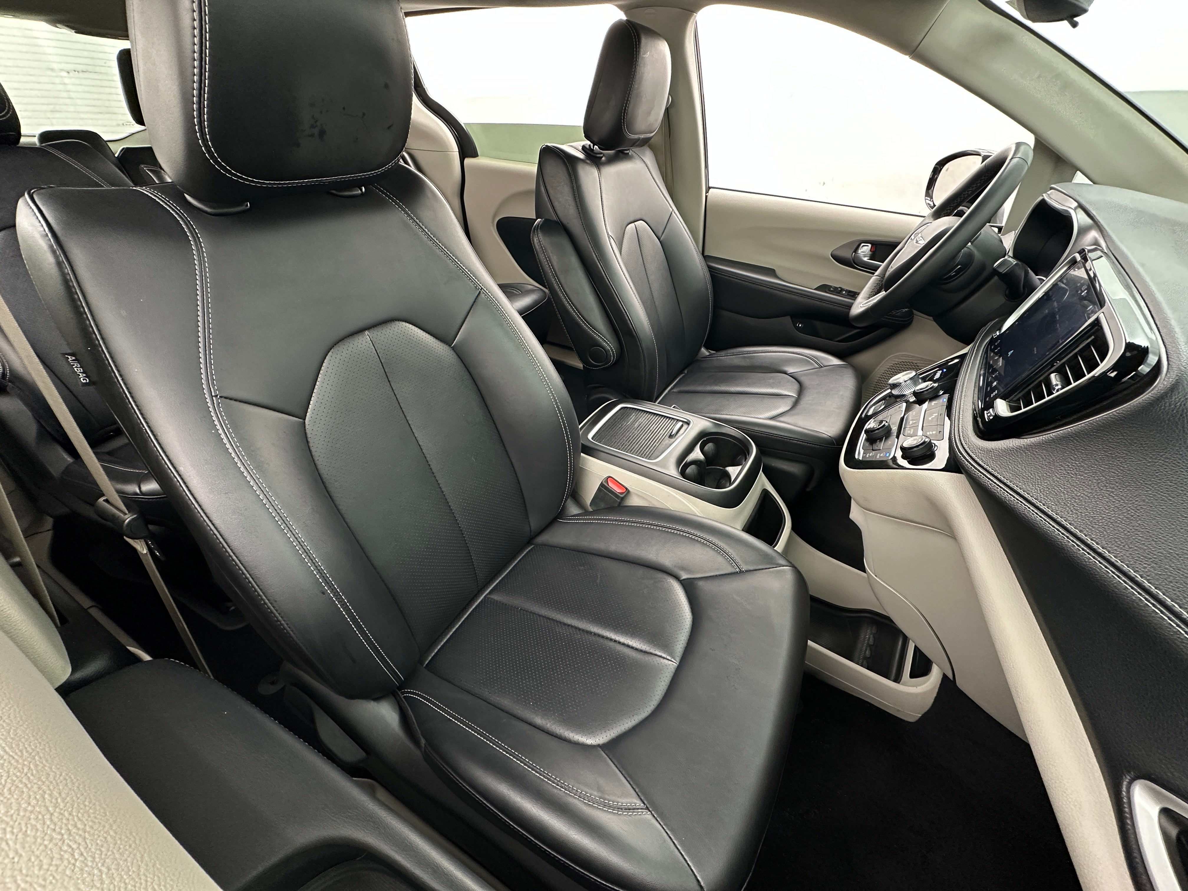 2024 Chrysler Pacifica PHEV