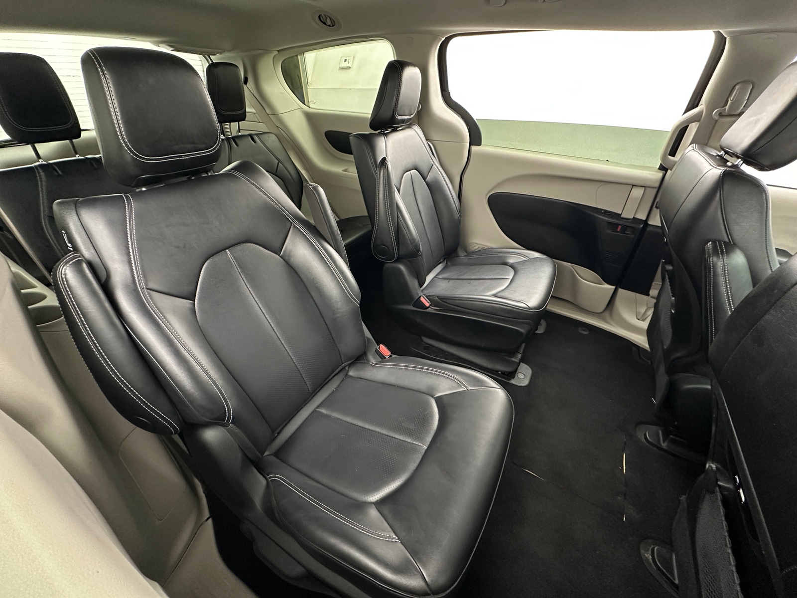 Thumbnail: 2024 Chrysler Pacifica - 6