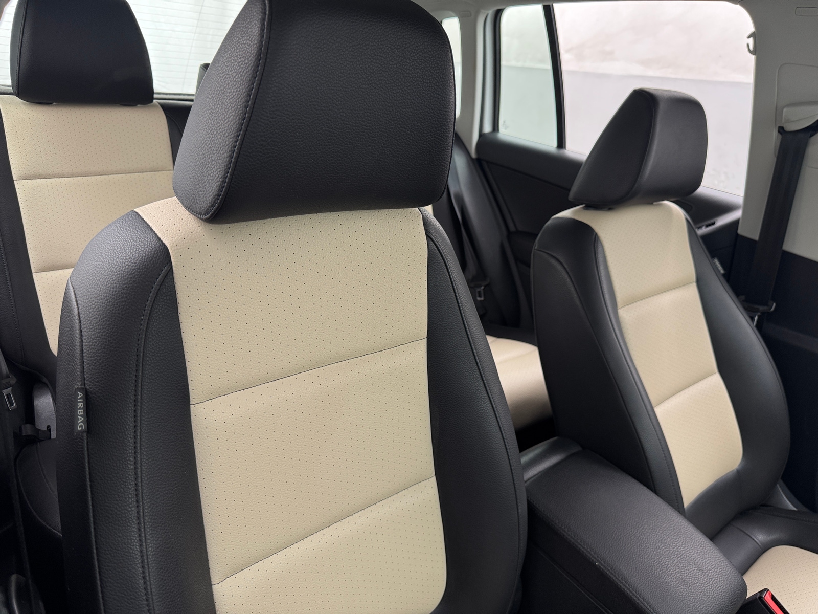 Thumbnail: 2016 Volkswagen Tiguan - 2