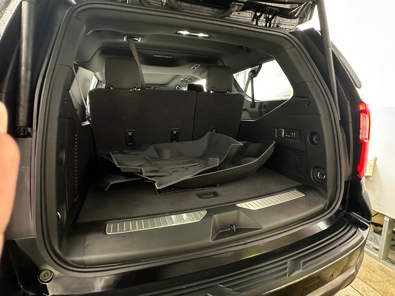 Thumbnail: 2025 GMC Yukon XL - 6