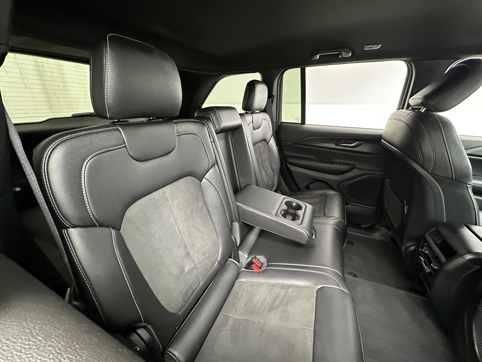 Thumbnail: 2024 Jeep Grand Cherokee - 5