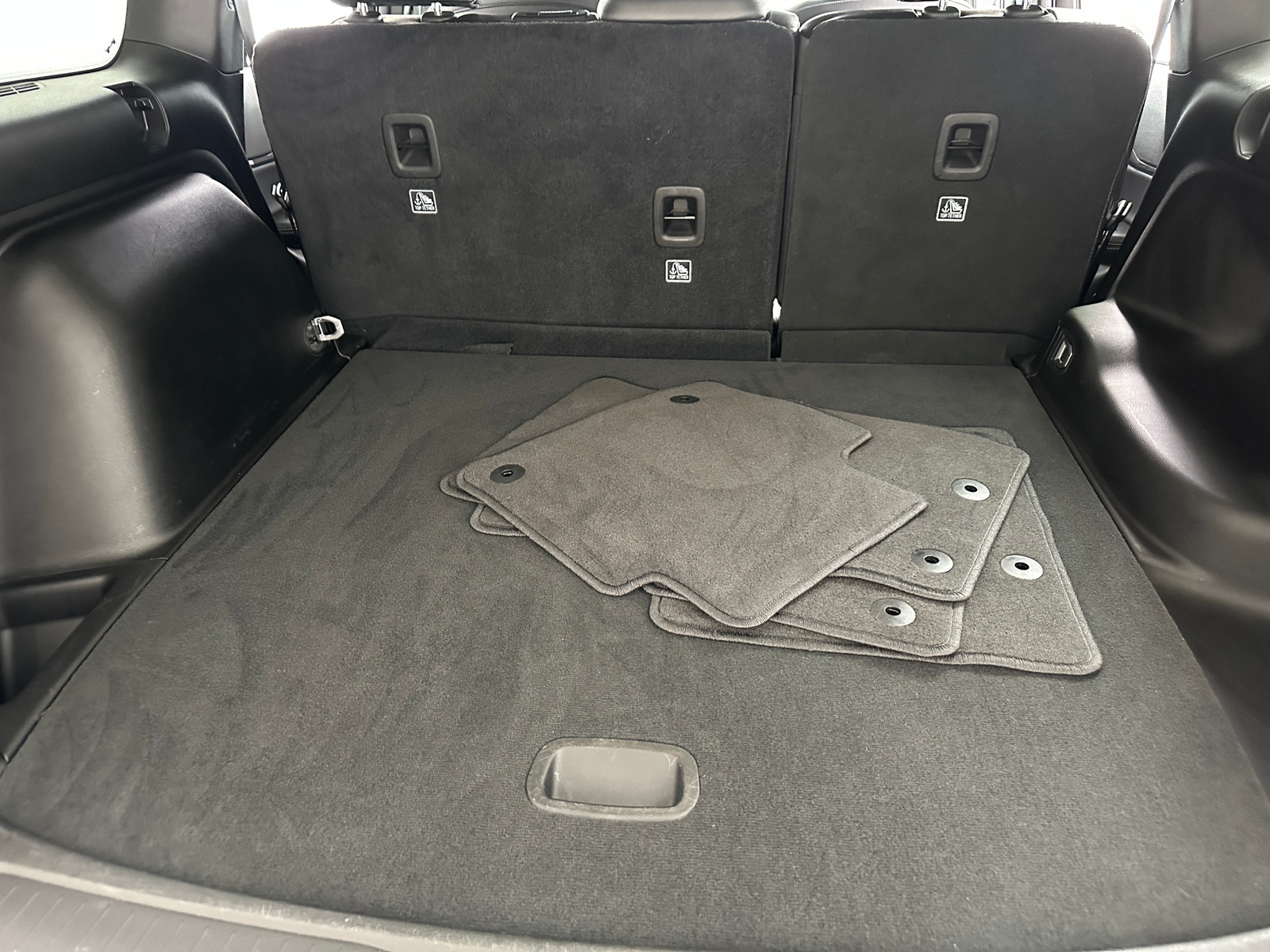 Thumbnail: 2024 Jeep Grand Cherokee - 6