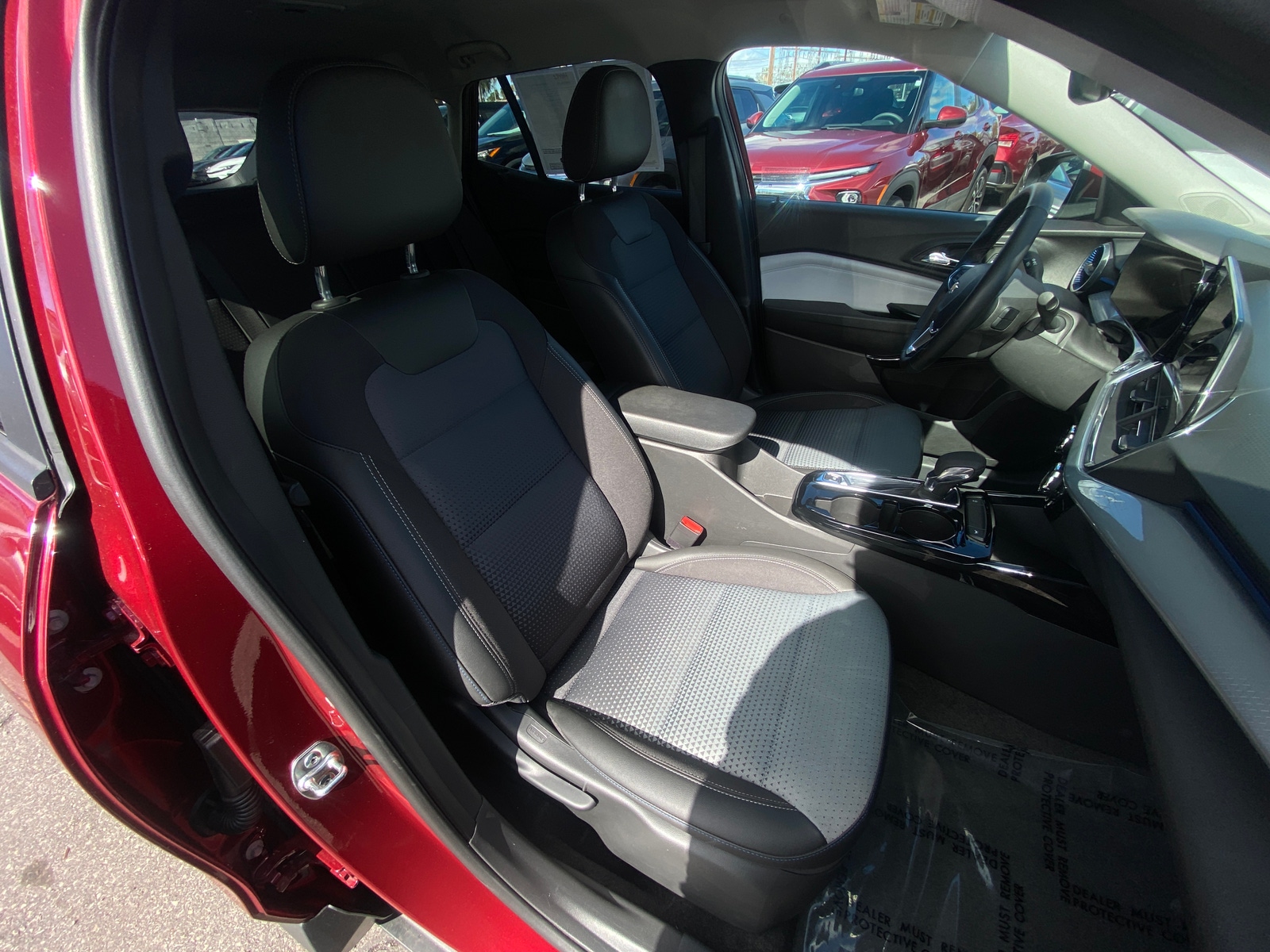 Thumbnail: 2025 Chevrolet Trax - 2