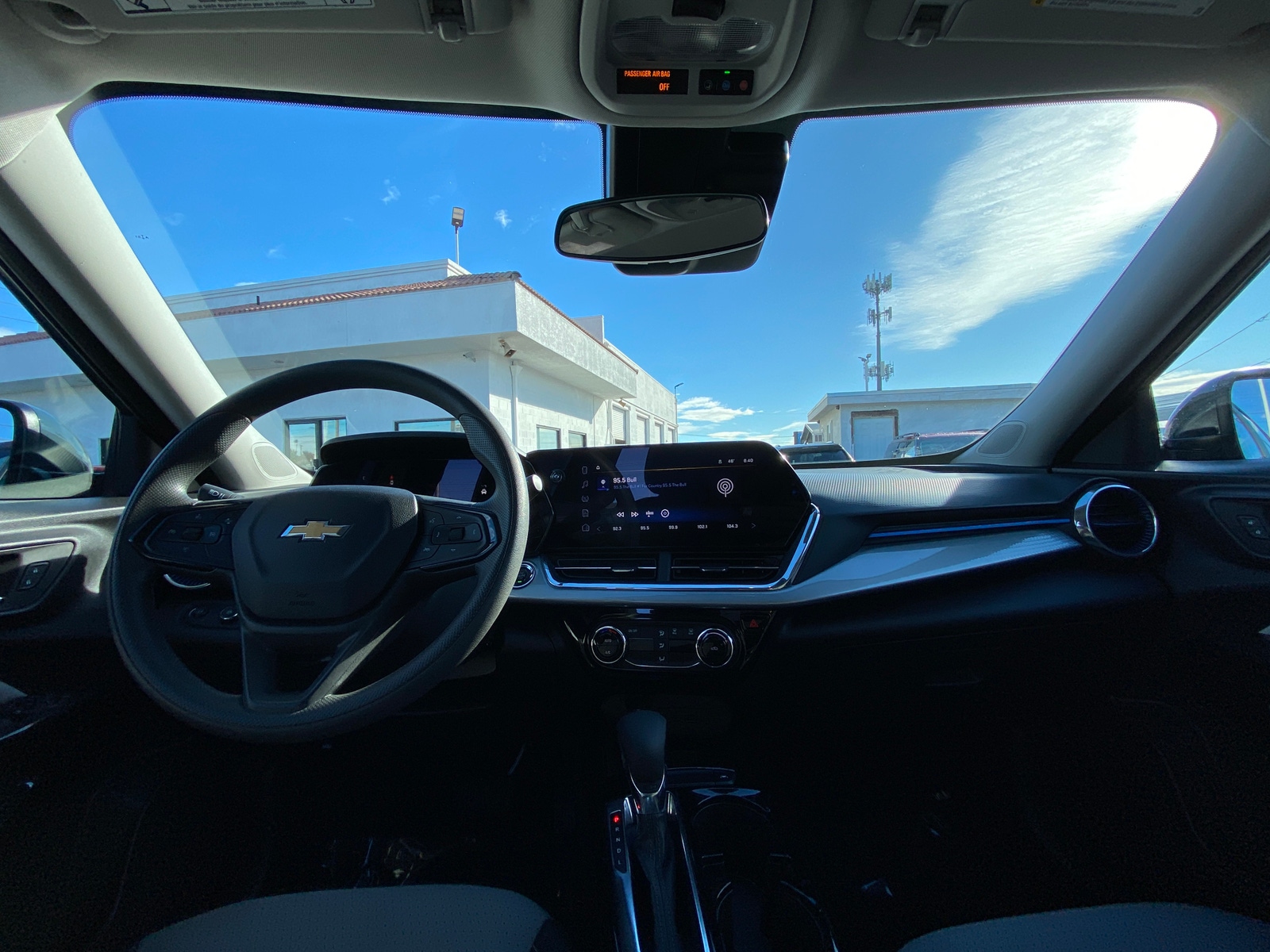 Thumbnail: 2025 Chevrolet Trax - 3