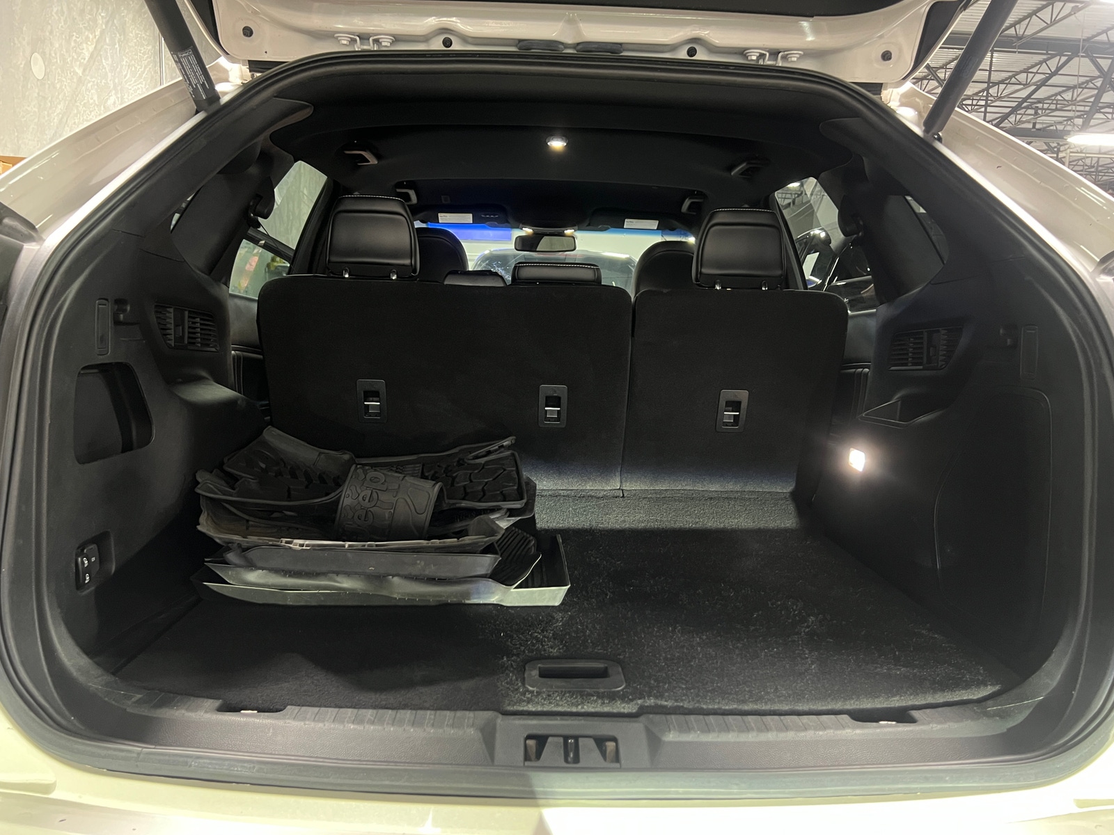 Thumbnail: 2019 Ford Edge - 6