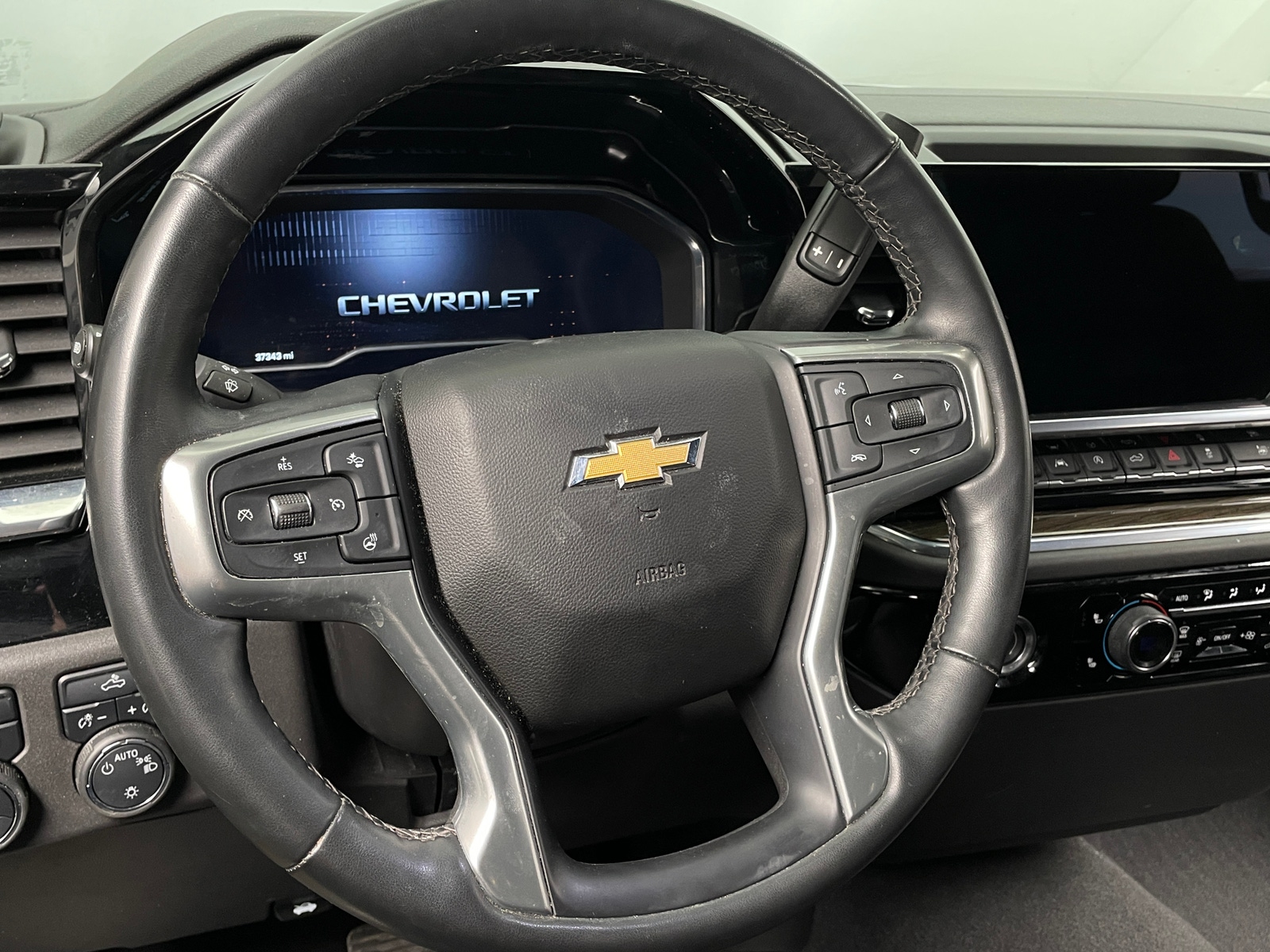 Thumbnail: 2023 Chevrolet Silverado 1500 - 5