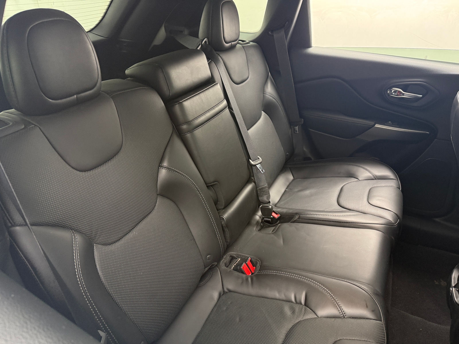 Thumbnail: 2019 Jeep Cherokee - 5