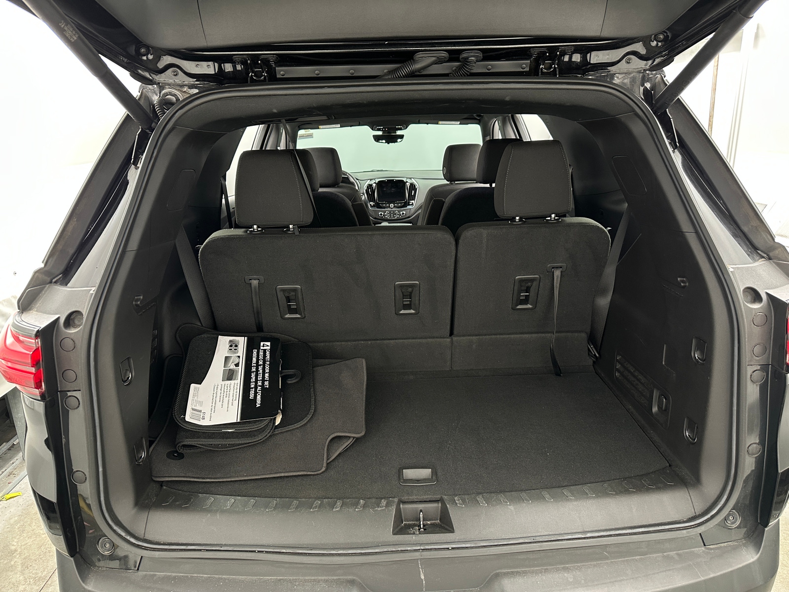 Thumbnail: 2023 Chevrolet Traverse - 7