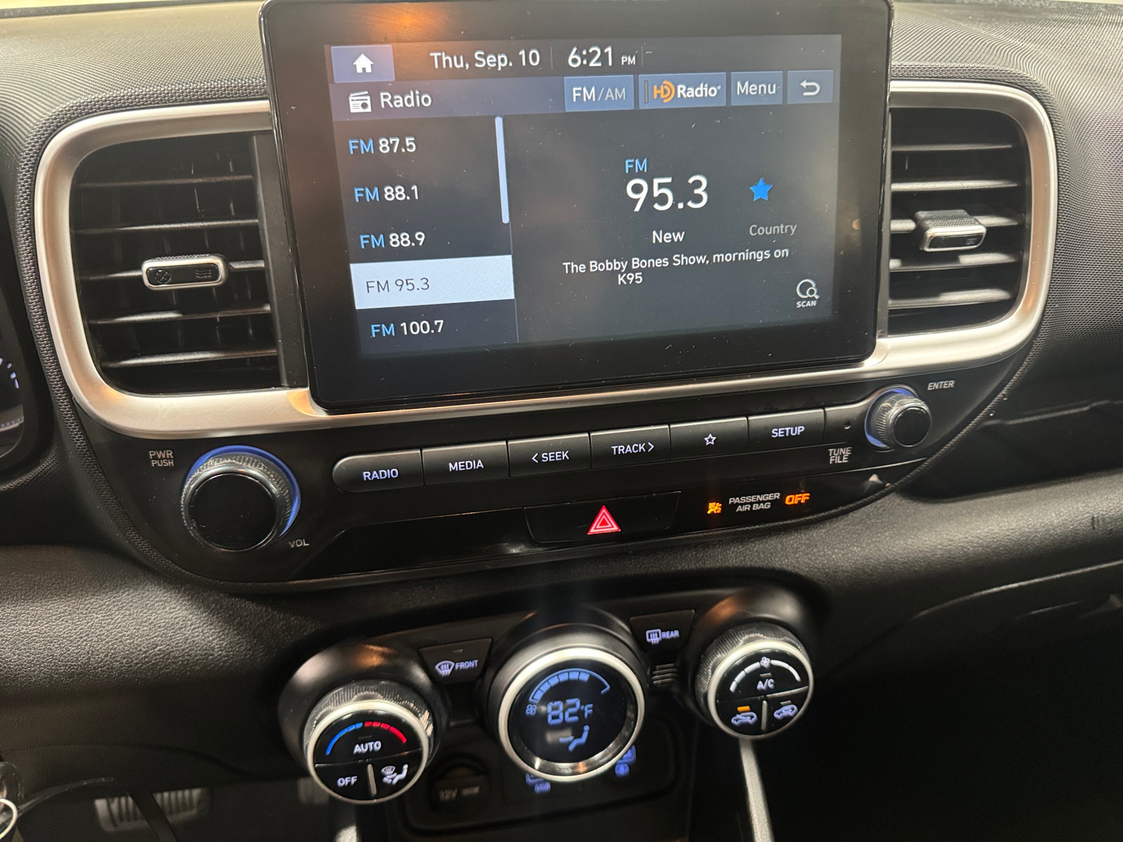 Thumbnail: 2021 Hyundai Venue - 4