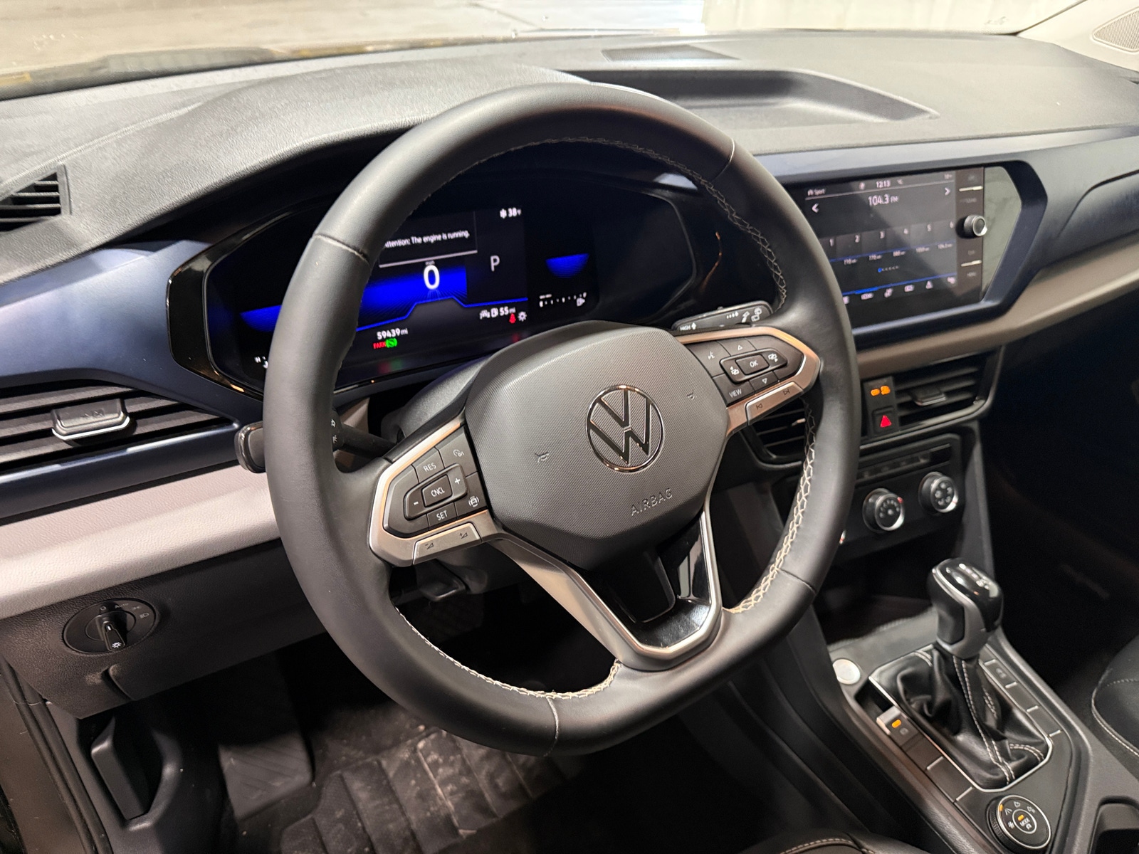 Thumbnail: 2022 Volkswagen Taos - 4