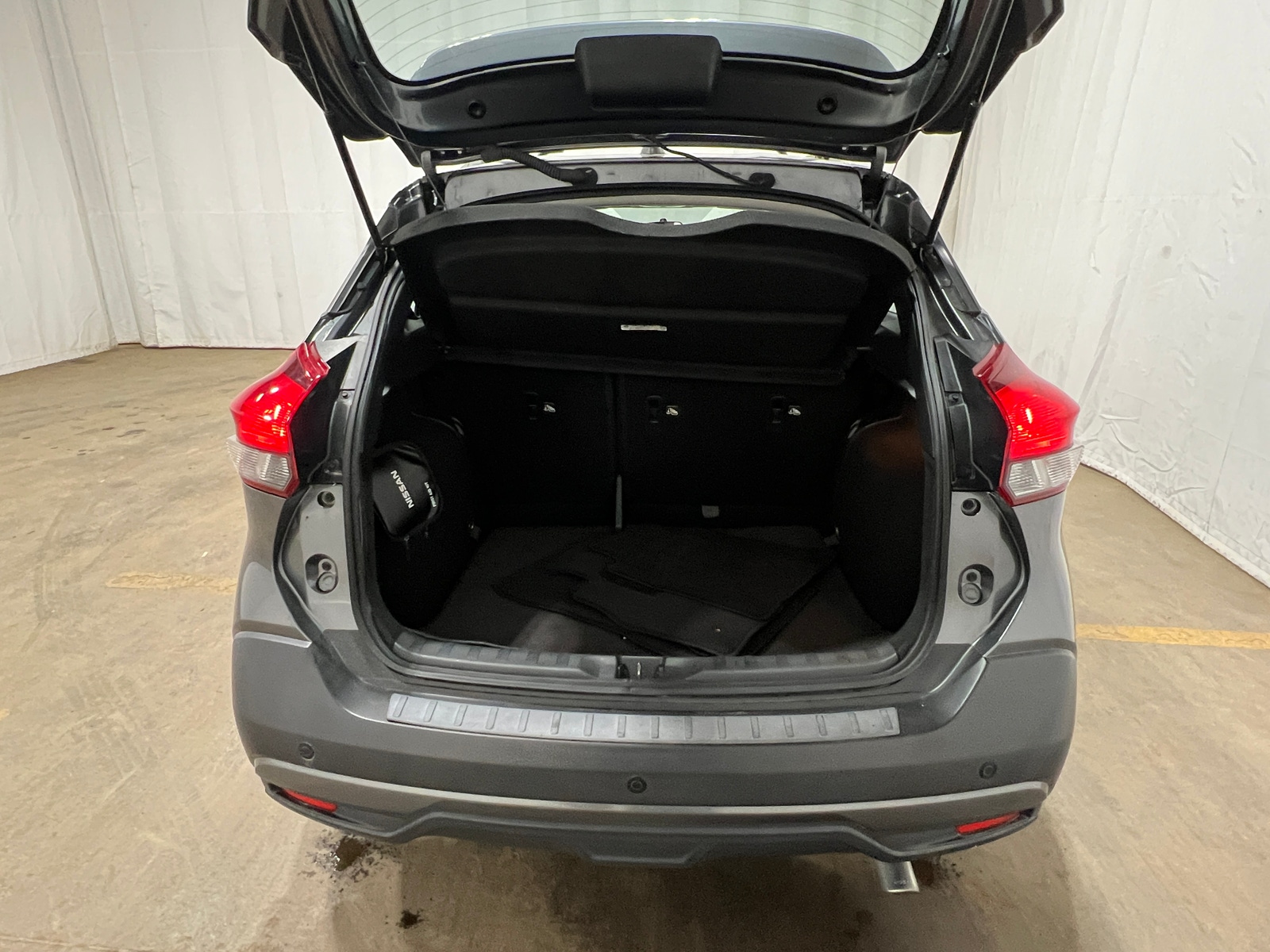 Thumbnail: 2019 Nissan Kicks - 7