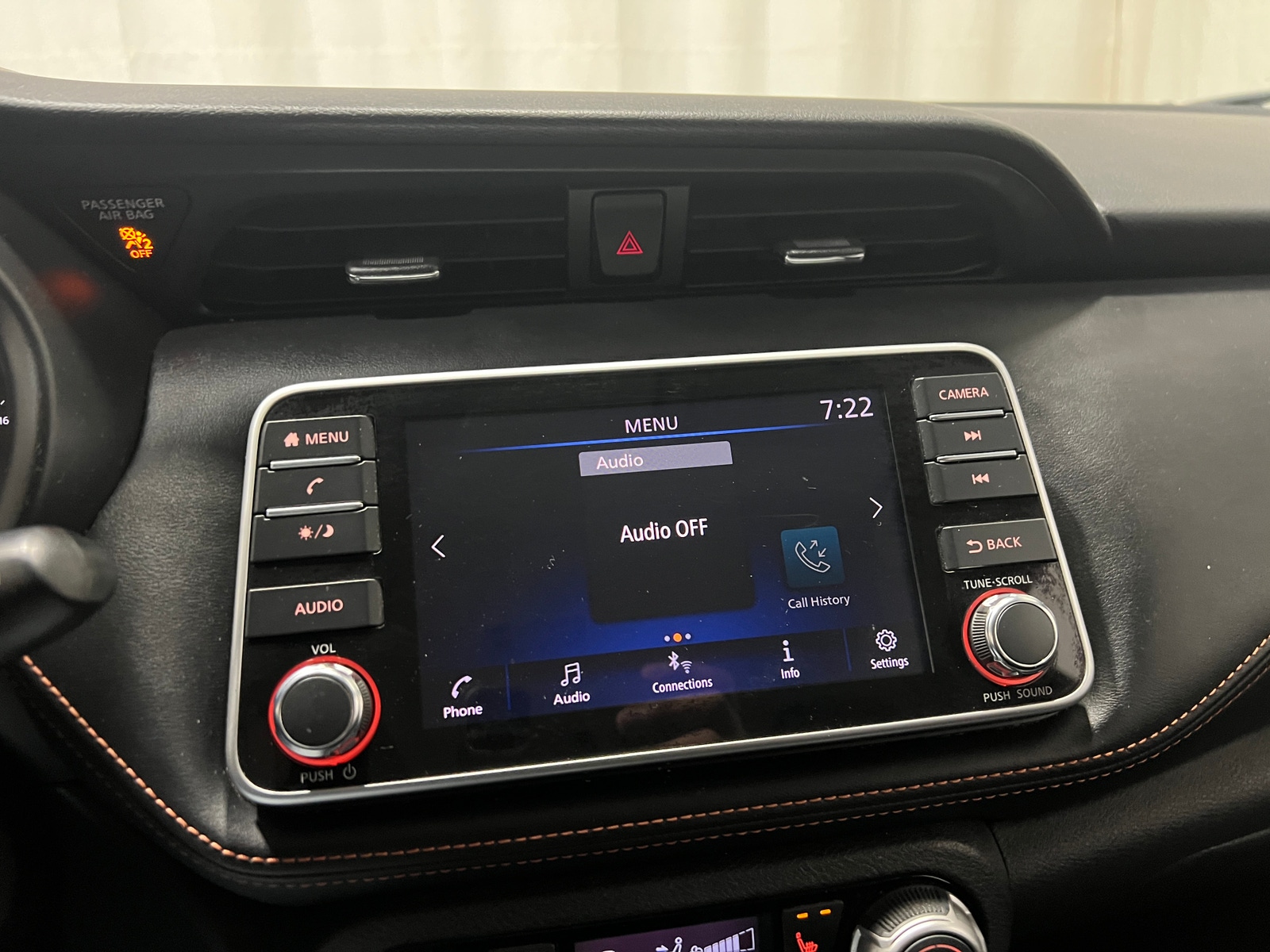 Thumbnail: 2019 Nissan Kicks - 4