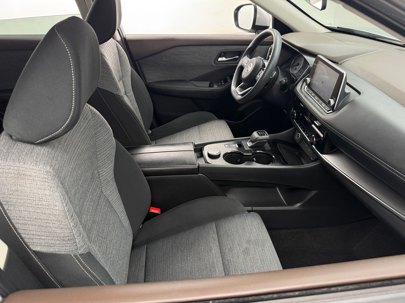 Thumbnail: 2021 Nissan Rogue - 2