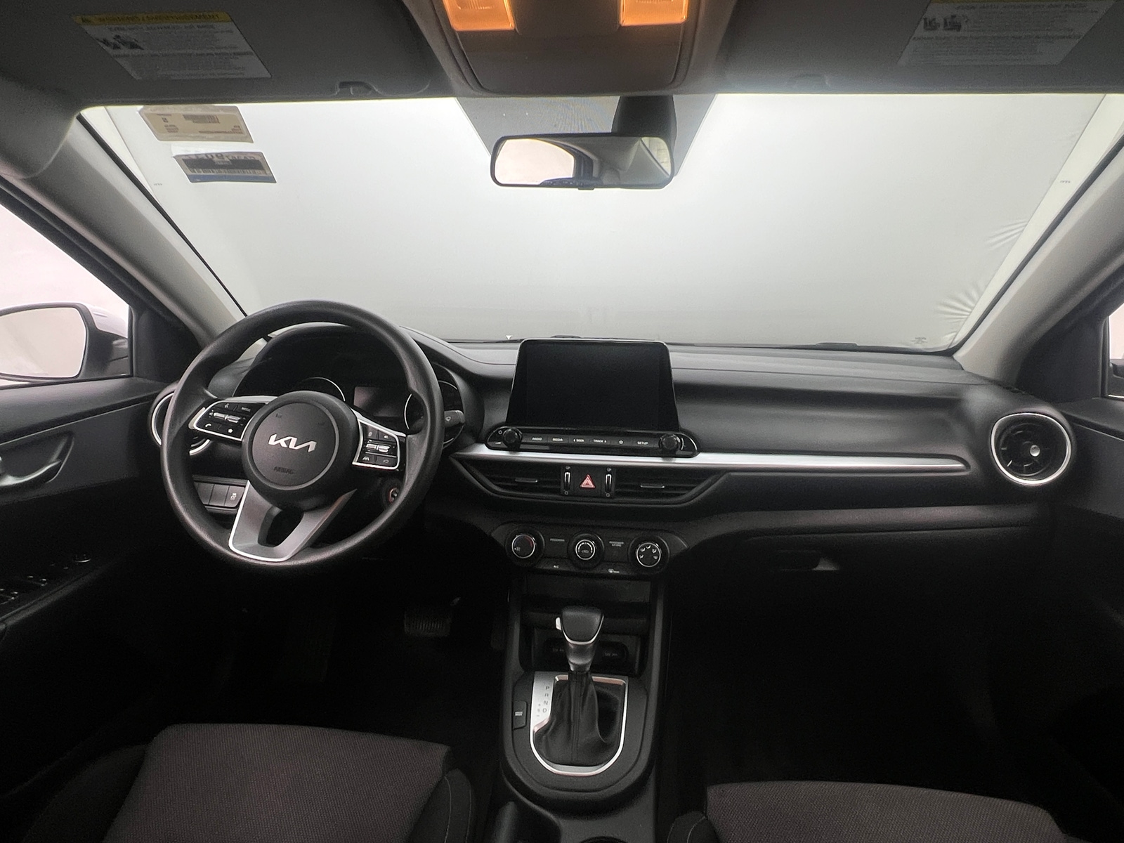 Thumbnail: 2022 Kia Forte - 3