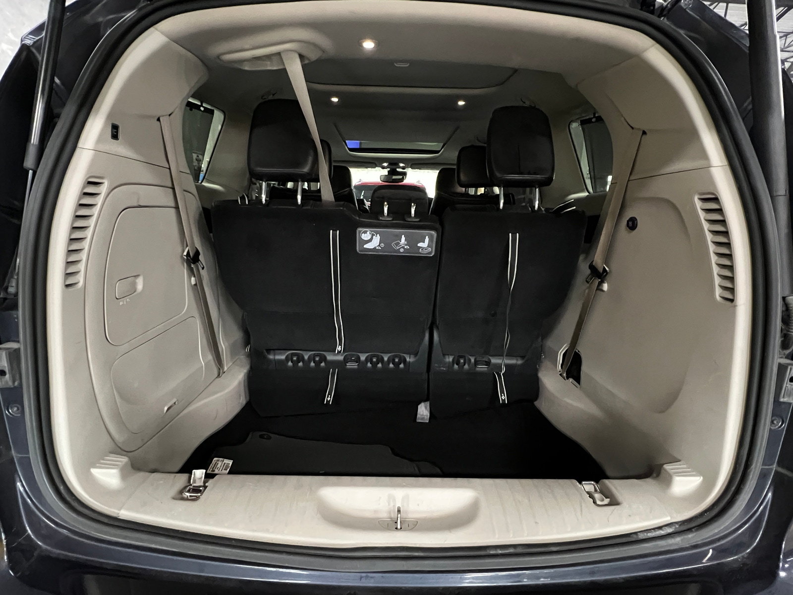 Thumbnail: 2020 Chrysler Pacifica - 6