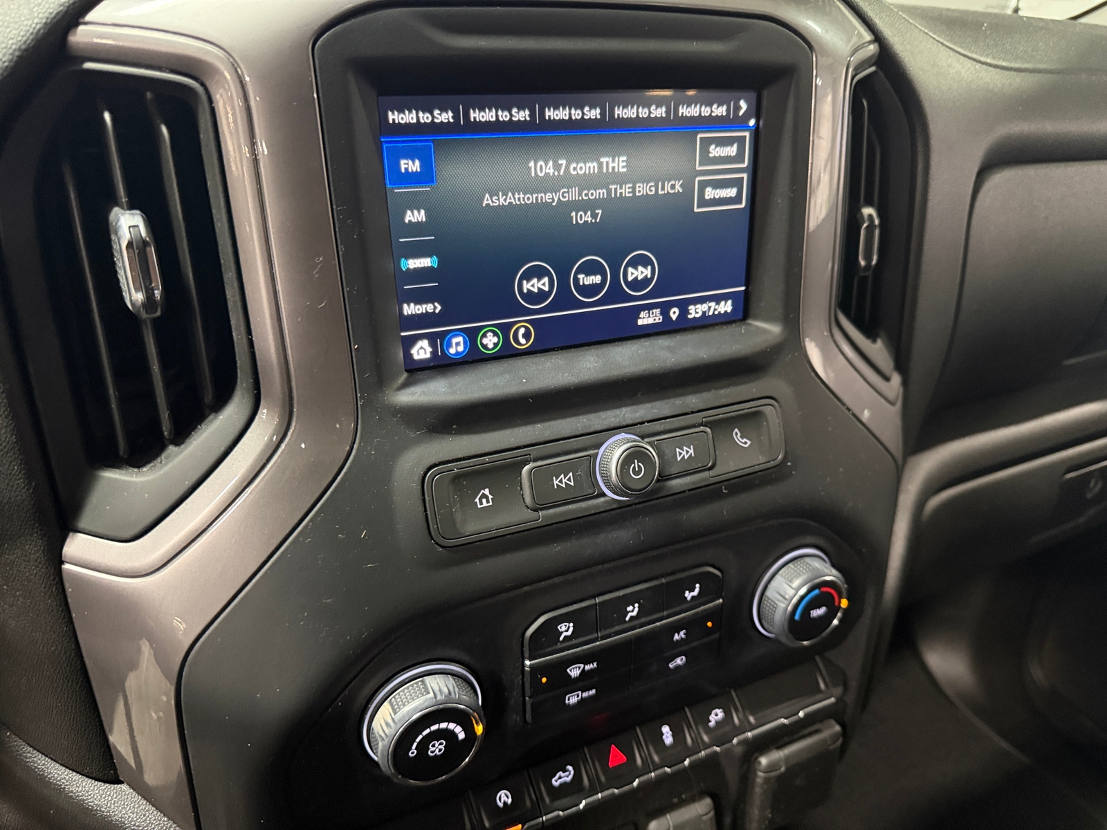 Thumbnail: 2021 Chevrolet Silverado 1500 - 4