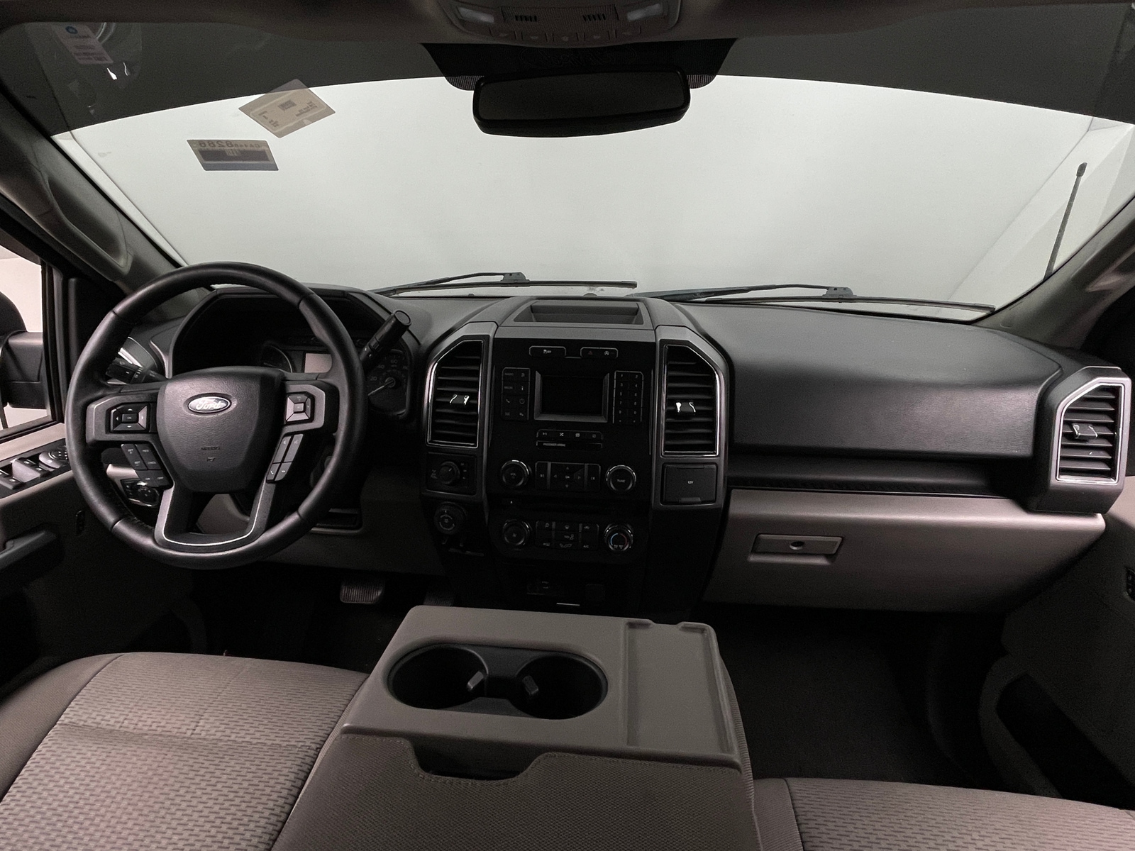 Thumbnail: 2018 Ford Econoline - 3