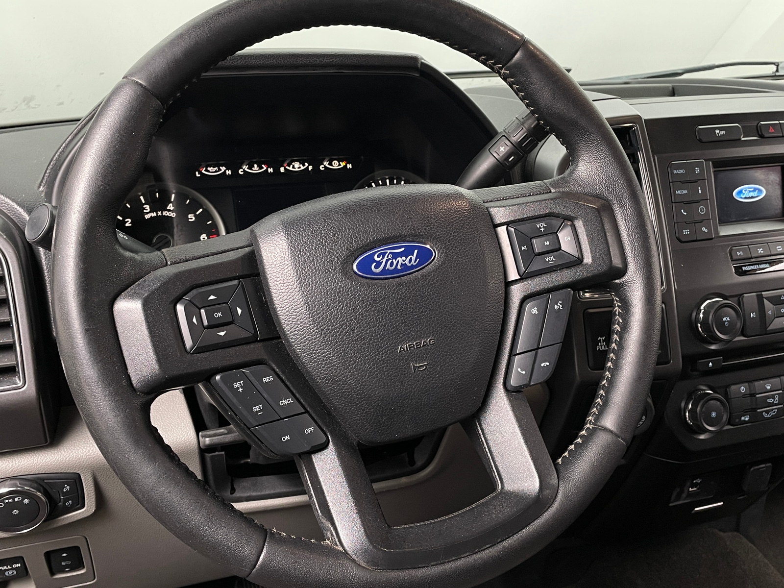 Thumbnail: 2018 Ford Econoline - 5