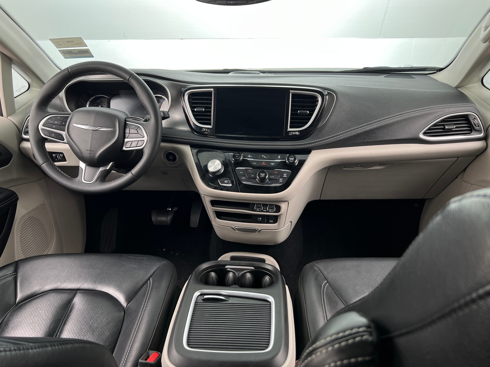 Thumbnail: 2022 Chrysler Pacifica - 2