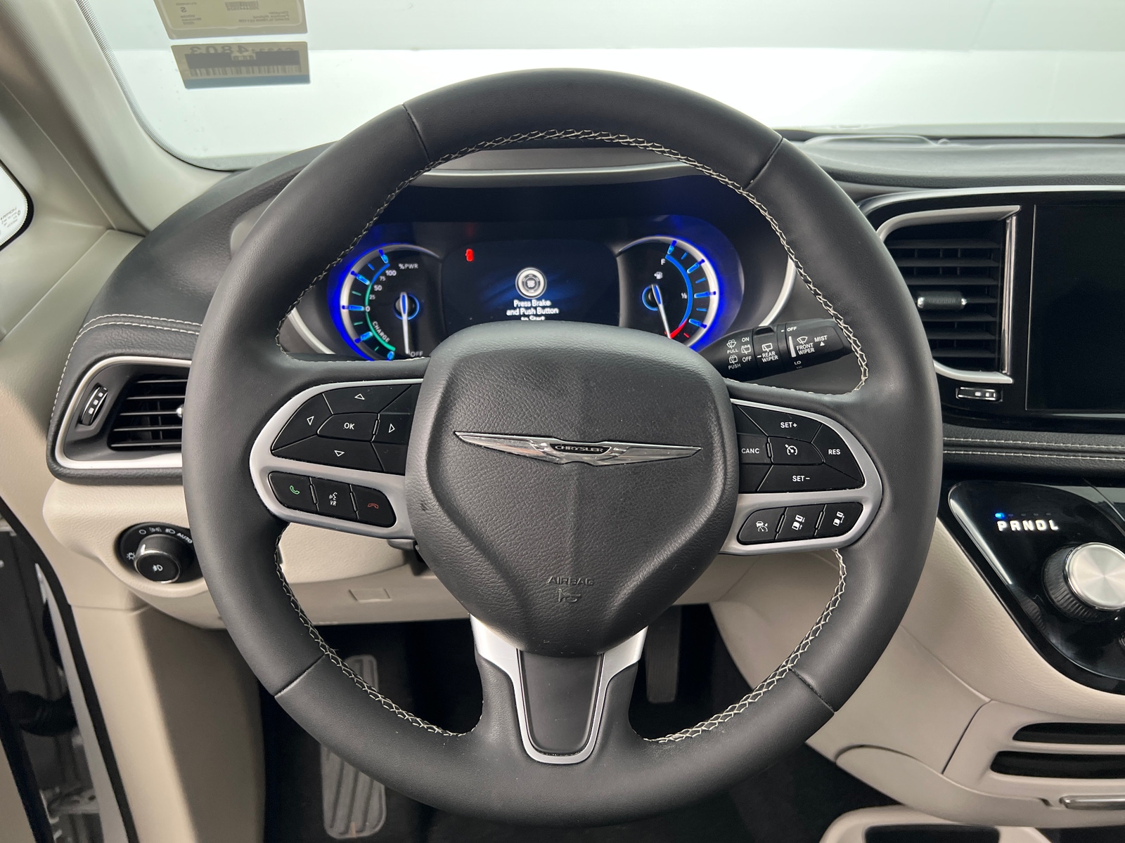 Thumbnail: 2022 Chrysler Pacifica - 4