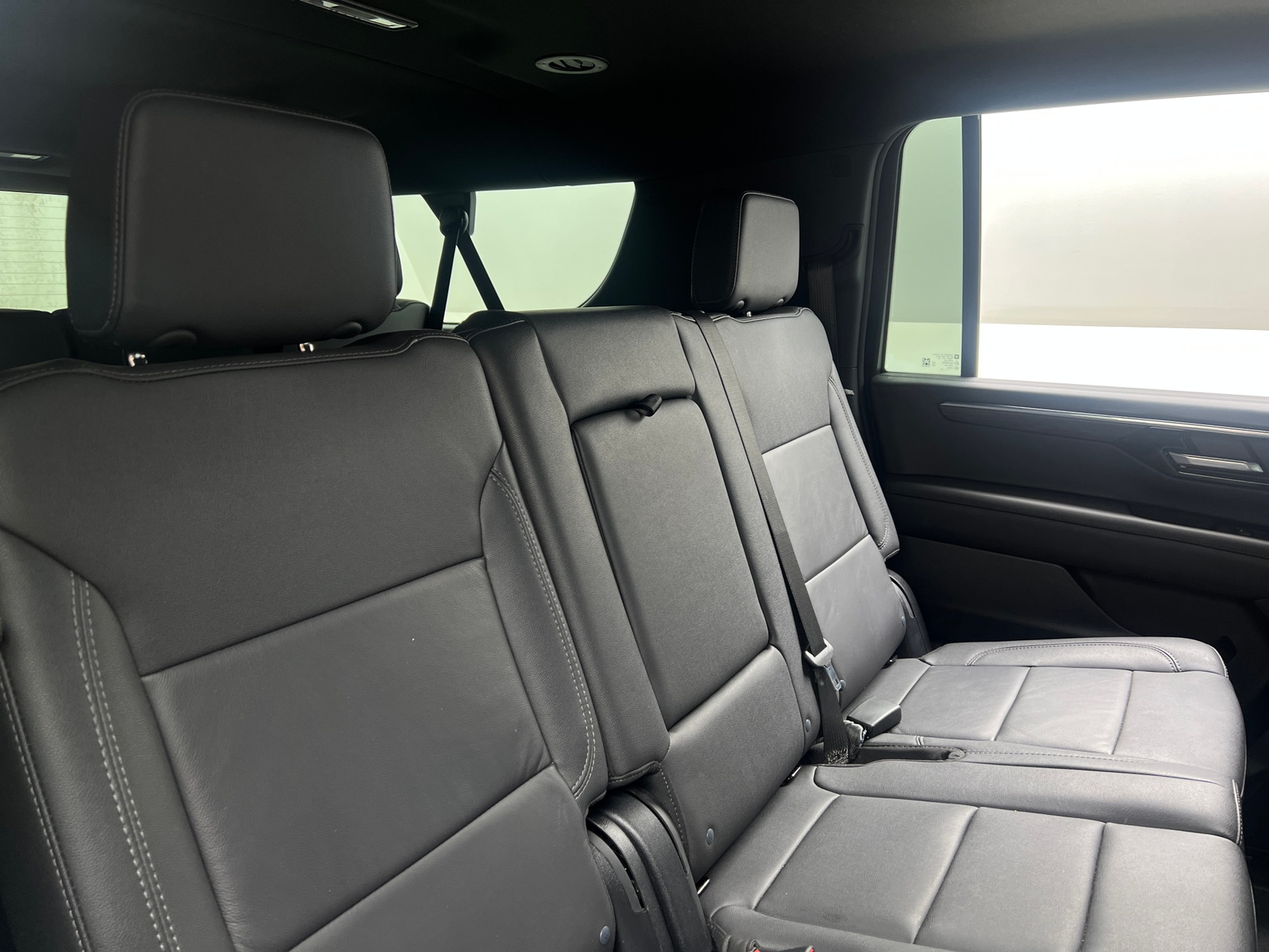 Thumbnail: 2025 Chevrolet Suburban - 5