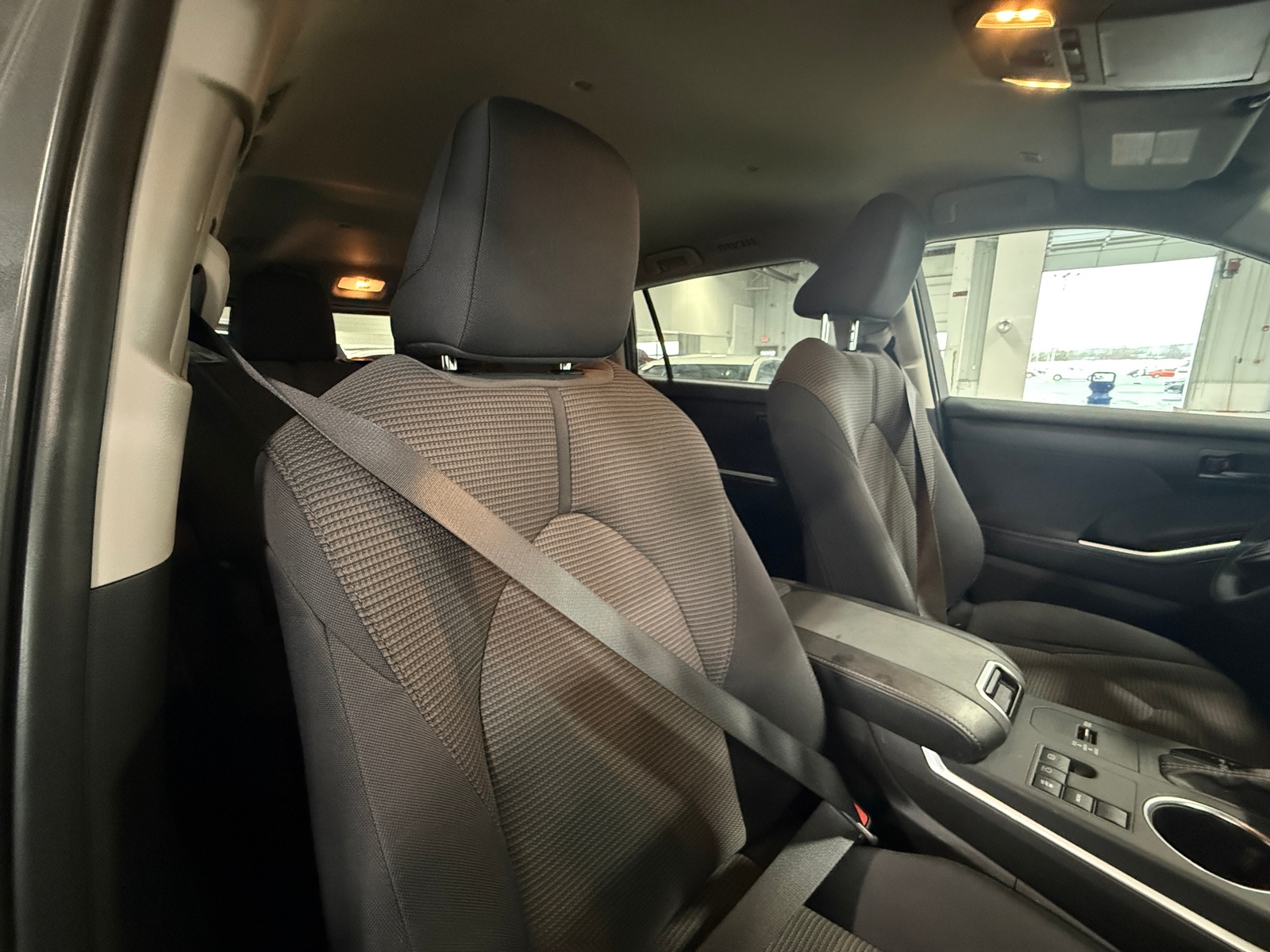 Thumbnail: 2025 Toyota Highlander - 2