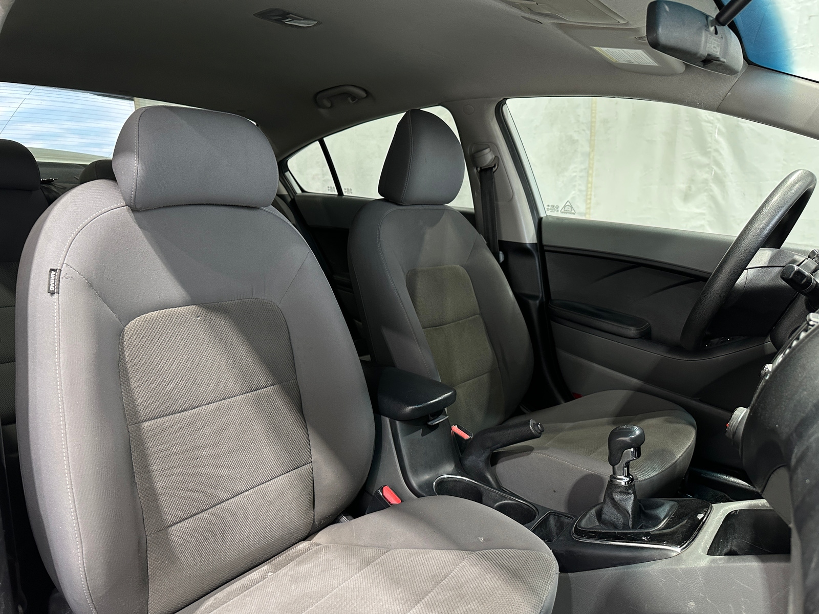 Thumbnail: 2017 Kia Forte - 2