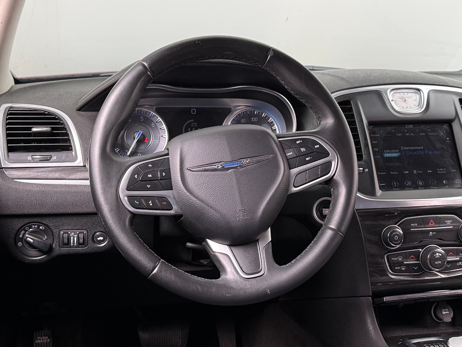 Thumbnail: 2018 Chrysler 300 - 5