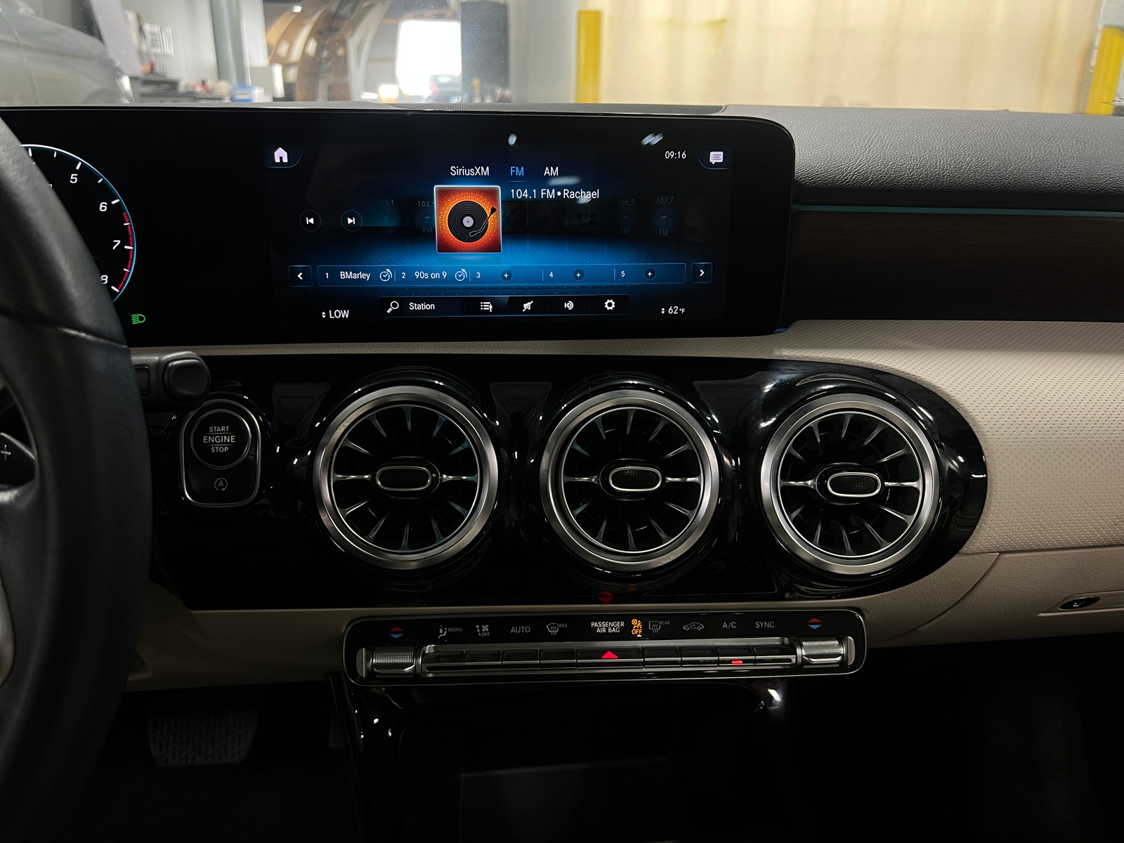 Thumbnail: 2022 Mercedes-Benz A-Class - 3