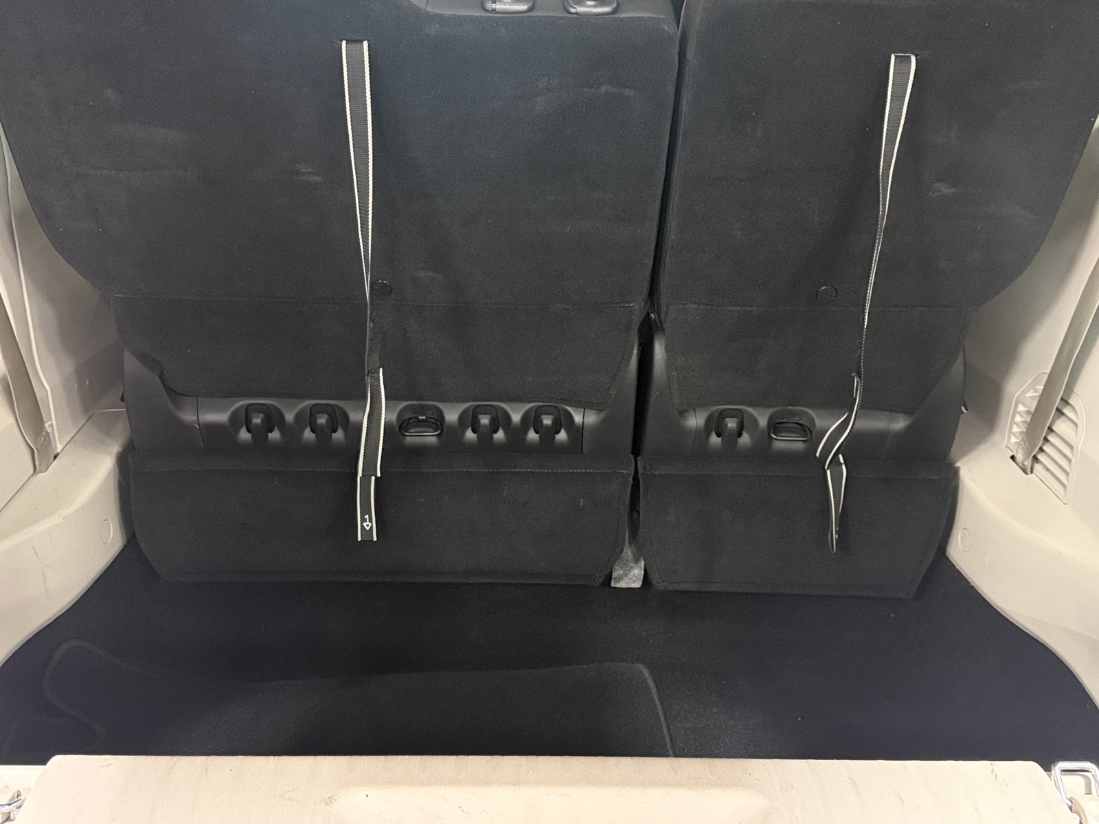 Thumbnail: 2024 Chrysler Voyager - 7