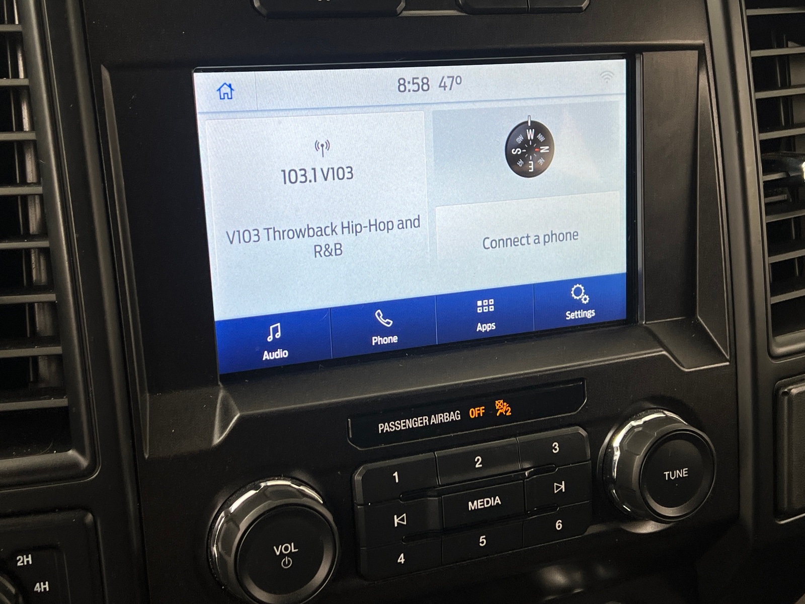 Thumbnail: 2020 Ford Econoline - 4