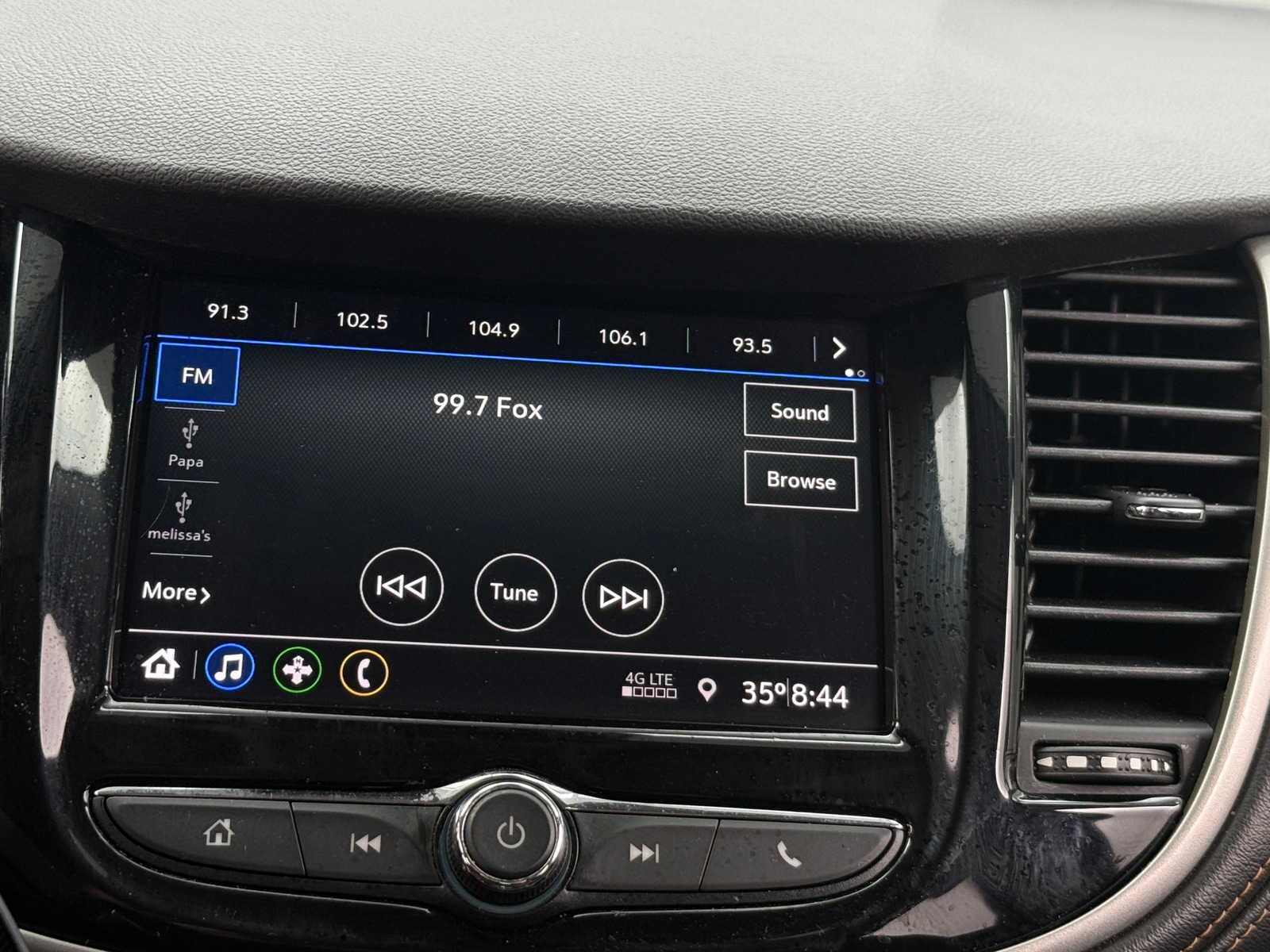 Thumbnail: 2020 Chevrolet Trax - 4