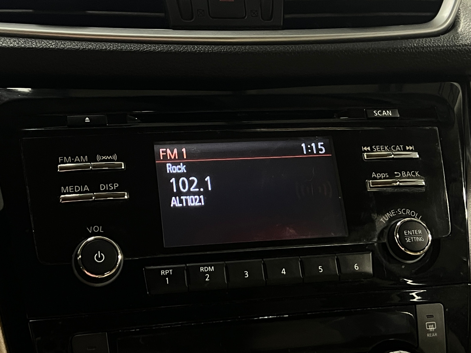 Thumbnail: 2016 Nissan Rogue - 4