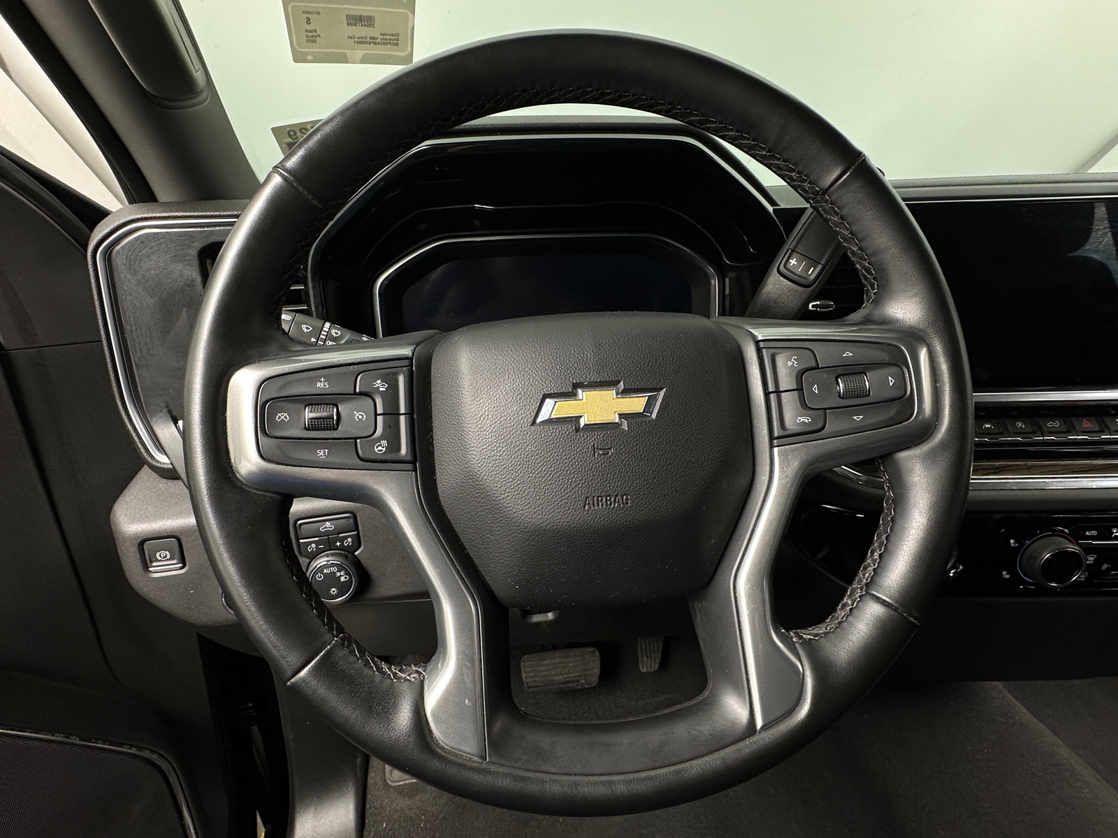 Thumbnail: 2023 Chevrolet Silverado 1500 - 5