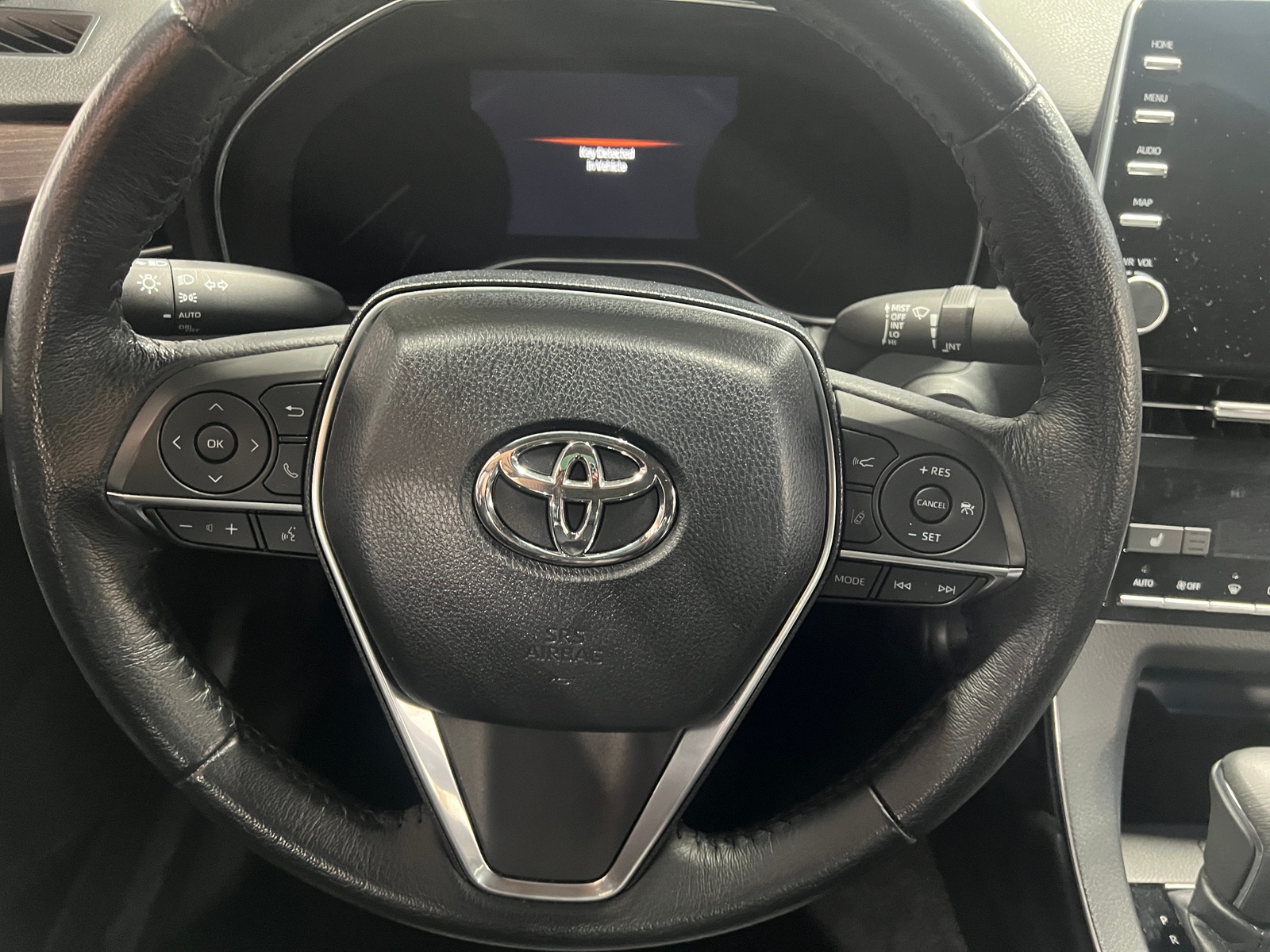 Thumbnail: 2019 Toyota Avalon - 4