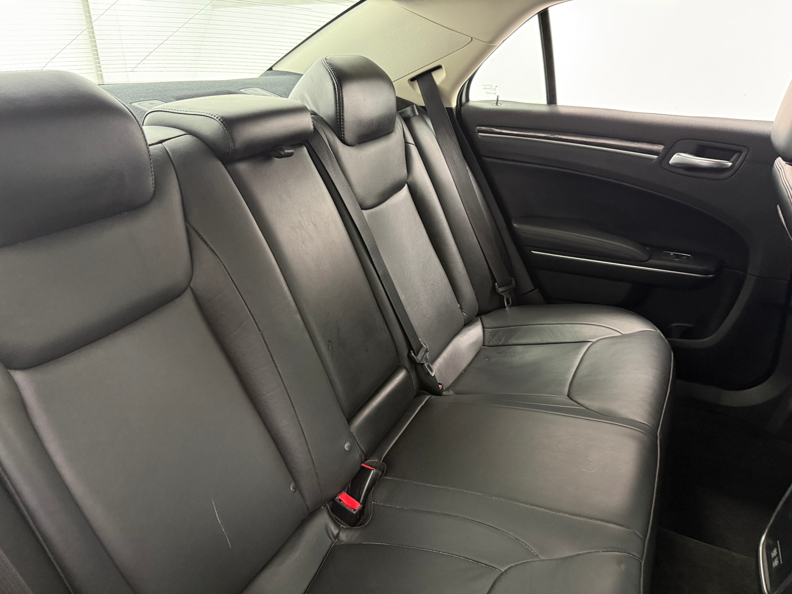 Thumbnail: 2015 Chrysler 300 - 5