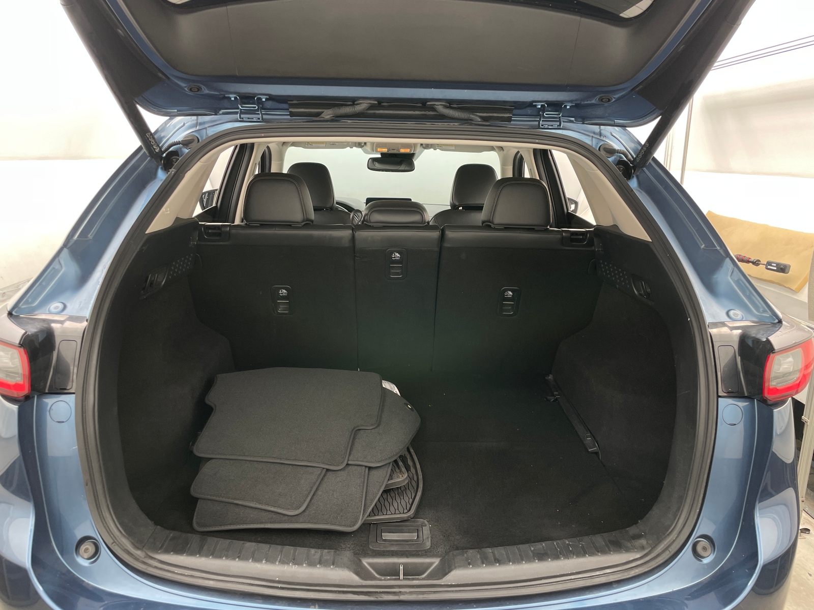 Thumbnail: 2023 Mazda CX-5 - 6