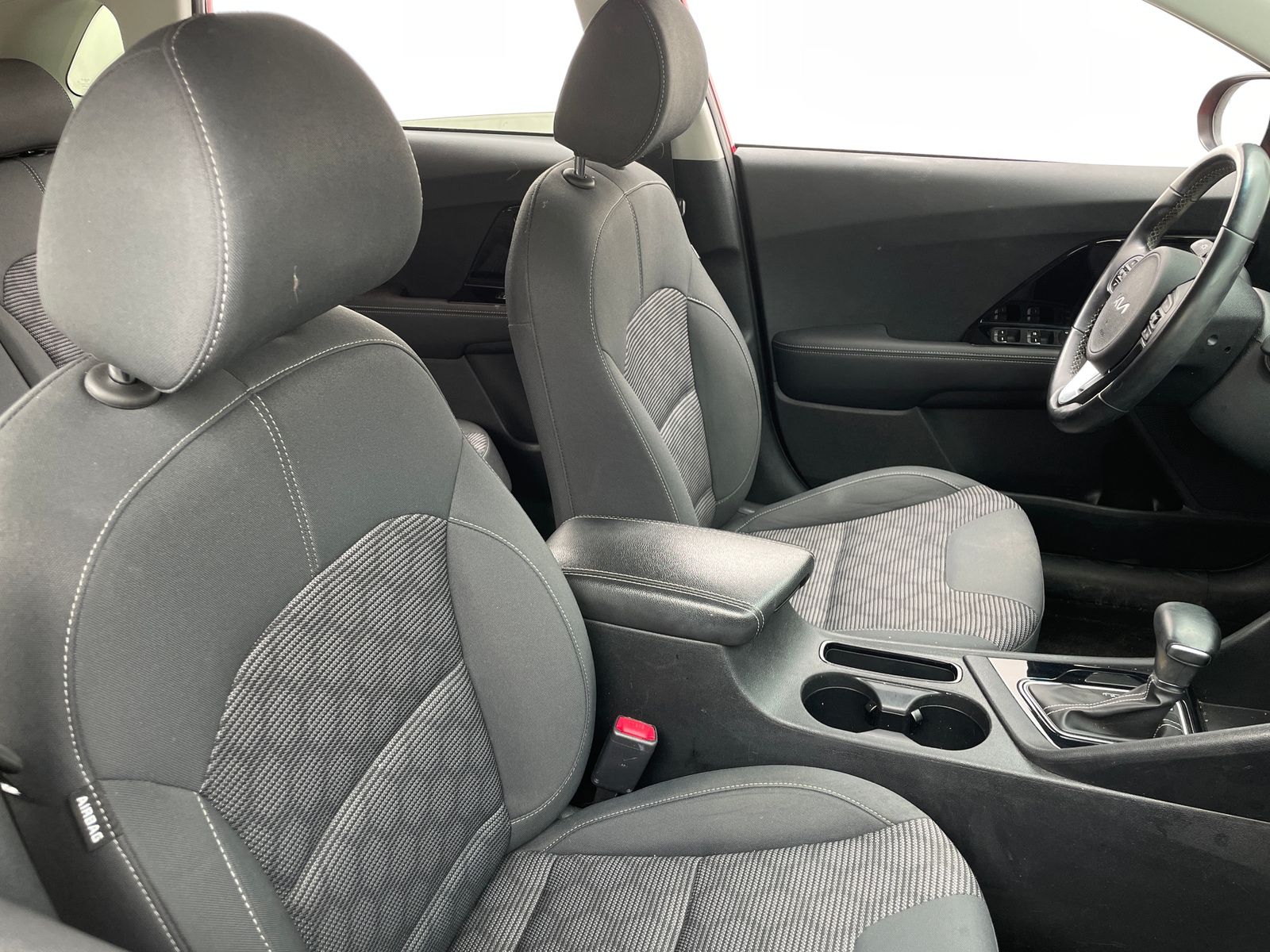 Thumbnail: 2022 Kia Niro - 2