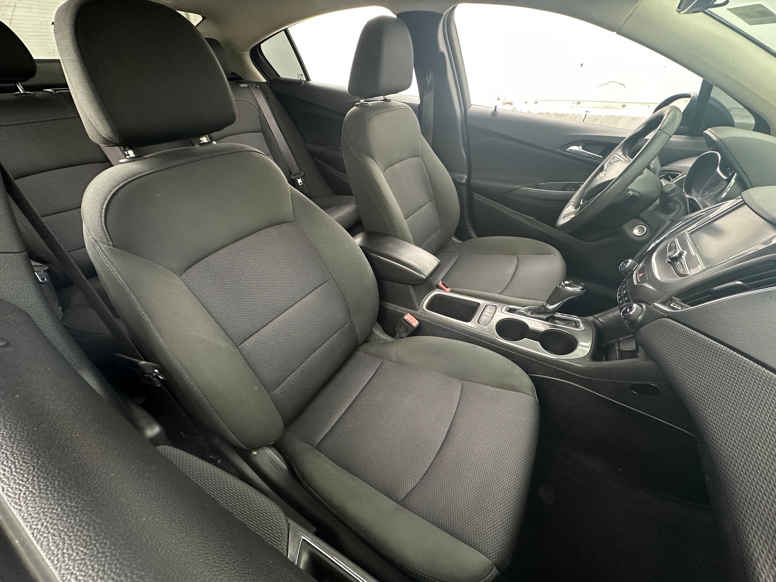 Thumbnail: 2017 Chevrolet Cruze - 2