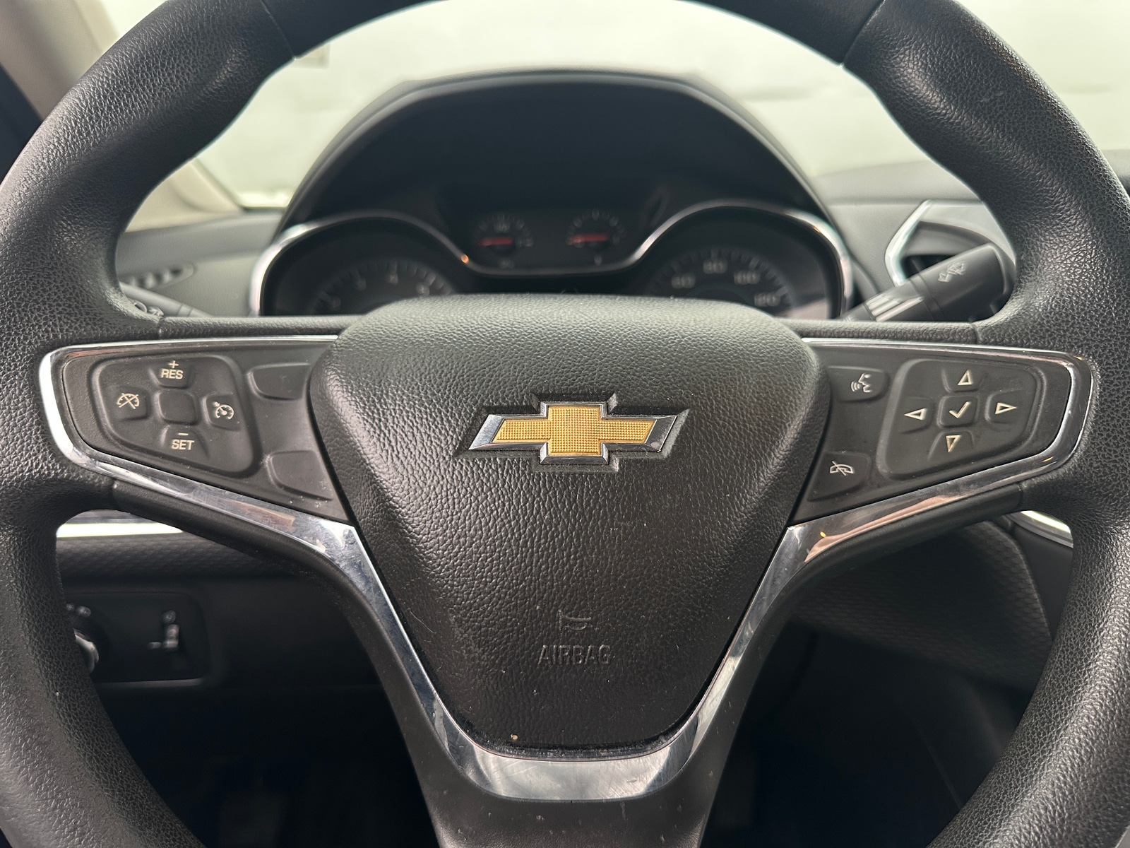 Thumbnail: 2017 Chevrolet Cruze - 5